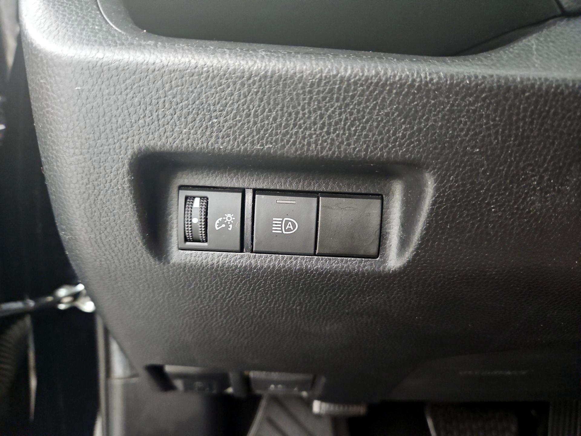 Thumbnail: 2019 Toyota RAV4 - 13