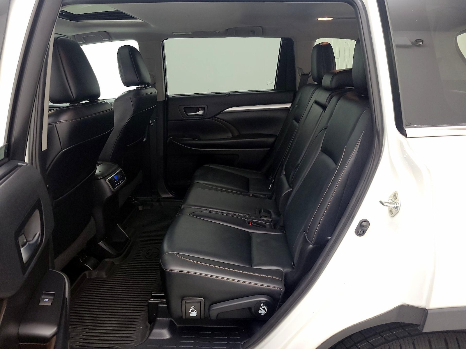 Rear Air Conditioning