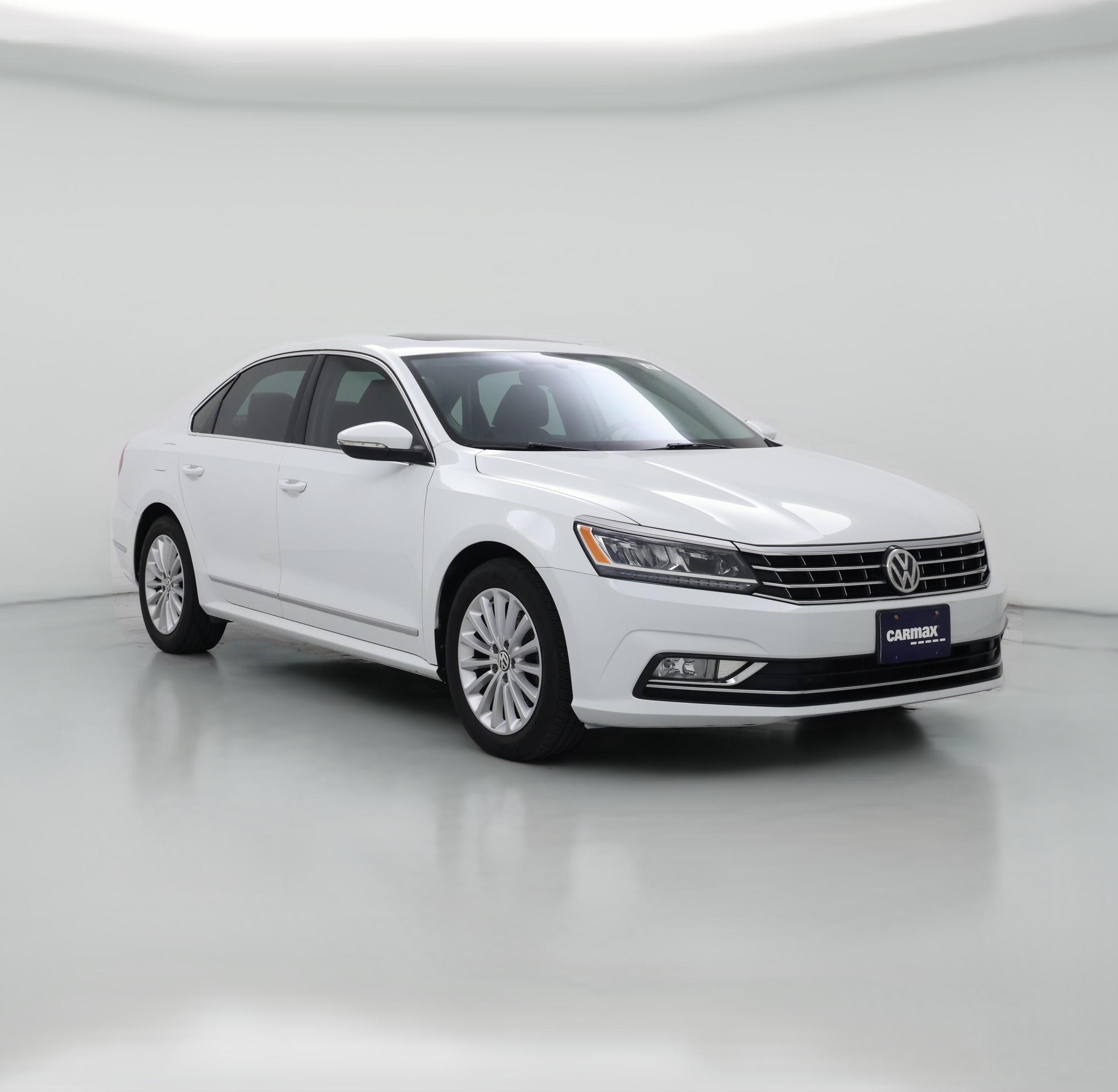 Thumbnail: 2016 Volkswagen Passat - 1