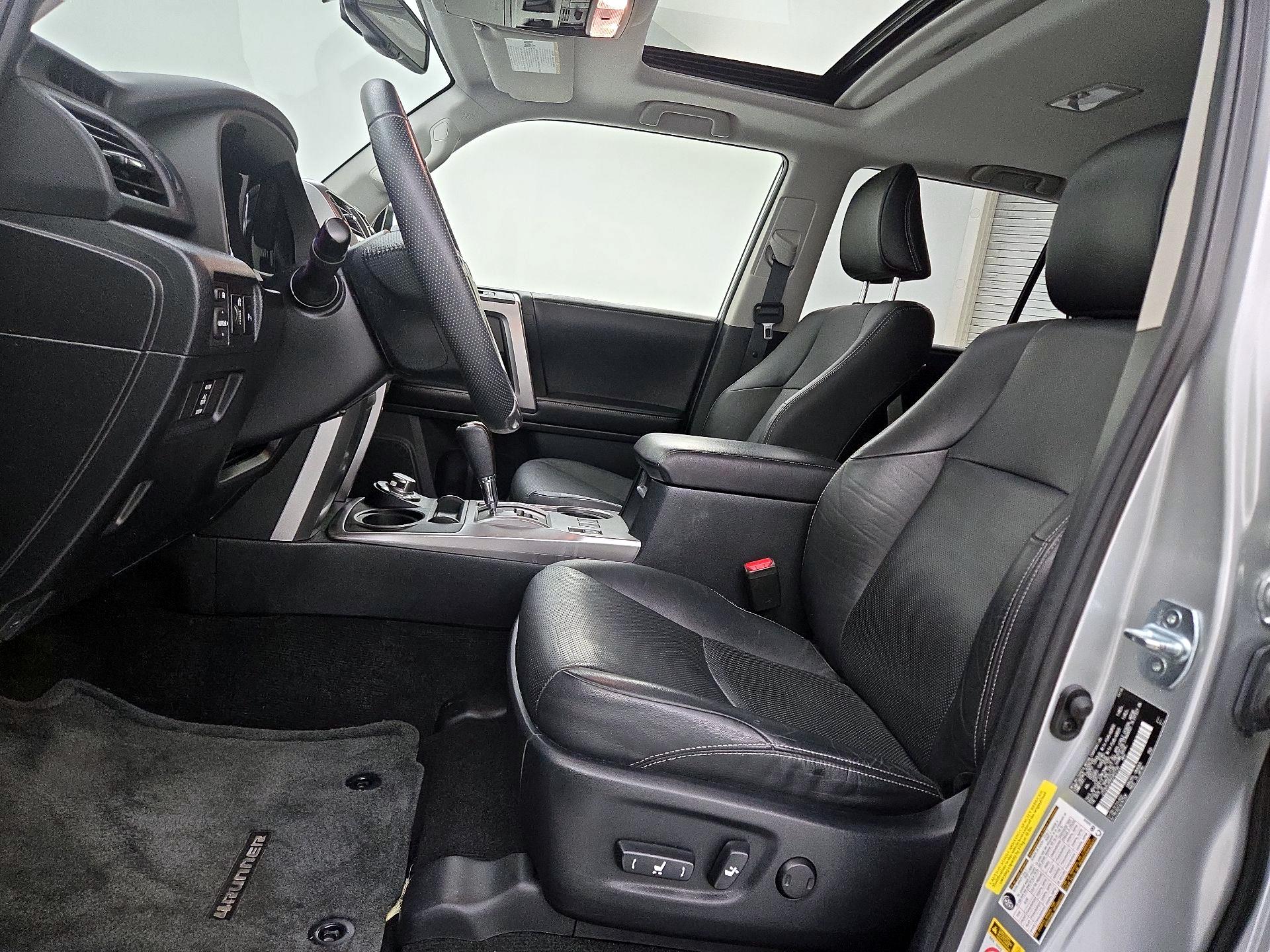 Thumbnail: 2016 Toyota 4Runner - 11