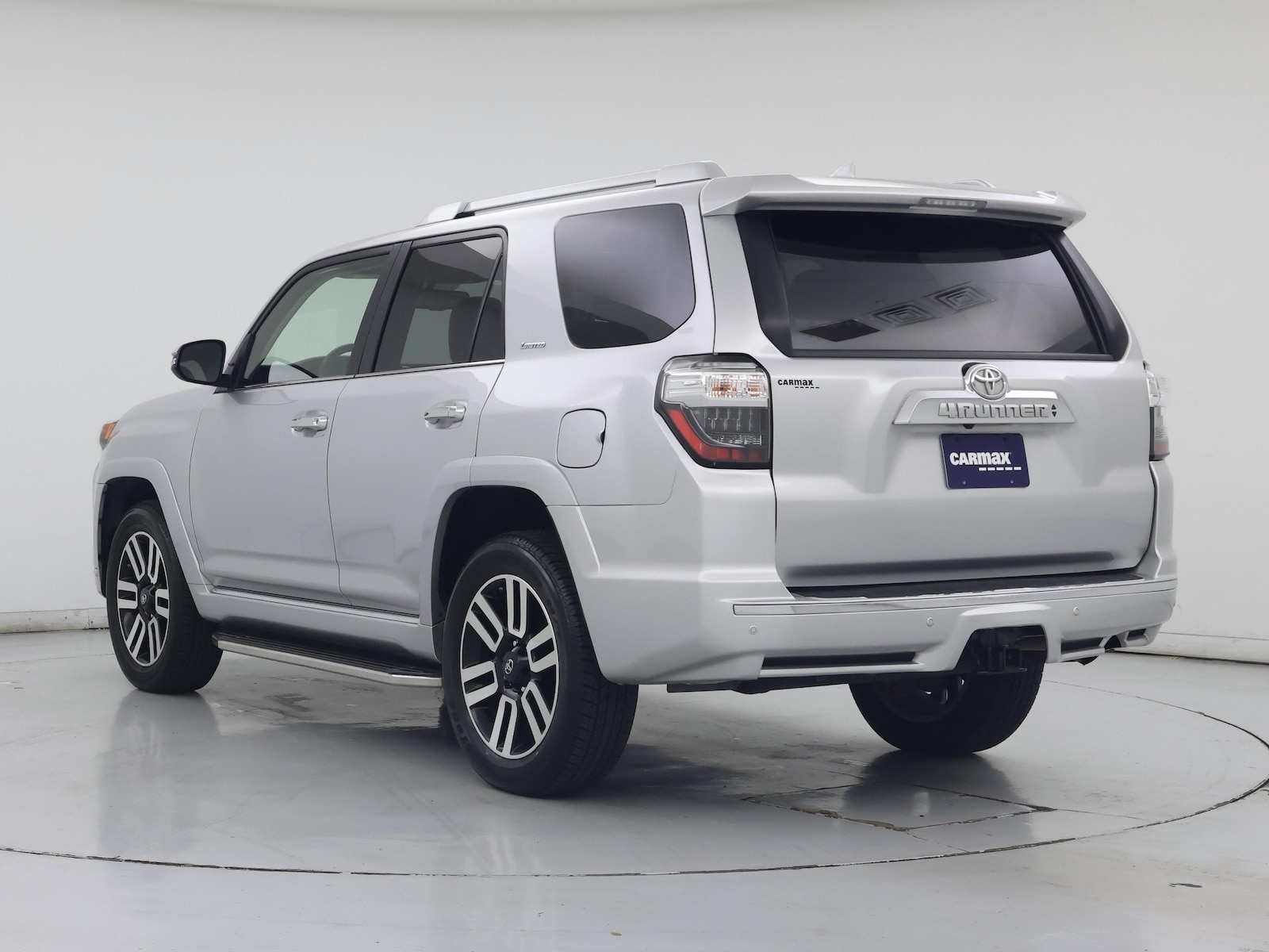 2016 Toyota 4Runner Limited - Photo 3