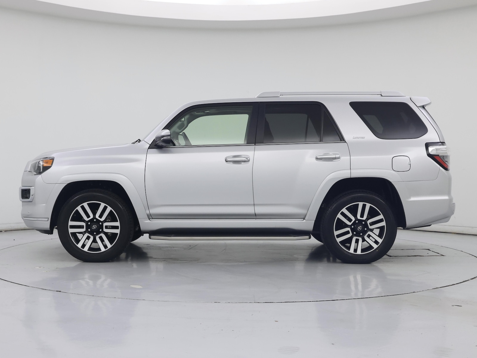 2016 Toyota 4Runner Limited - Photo 4