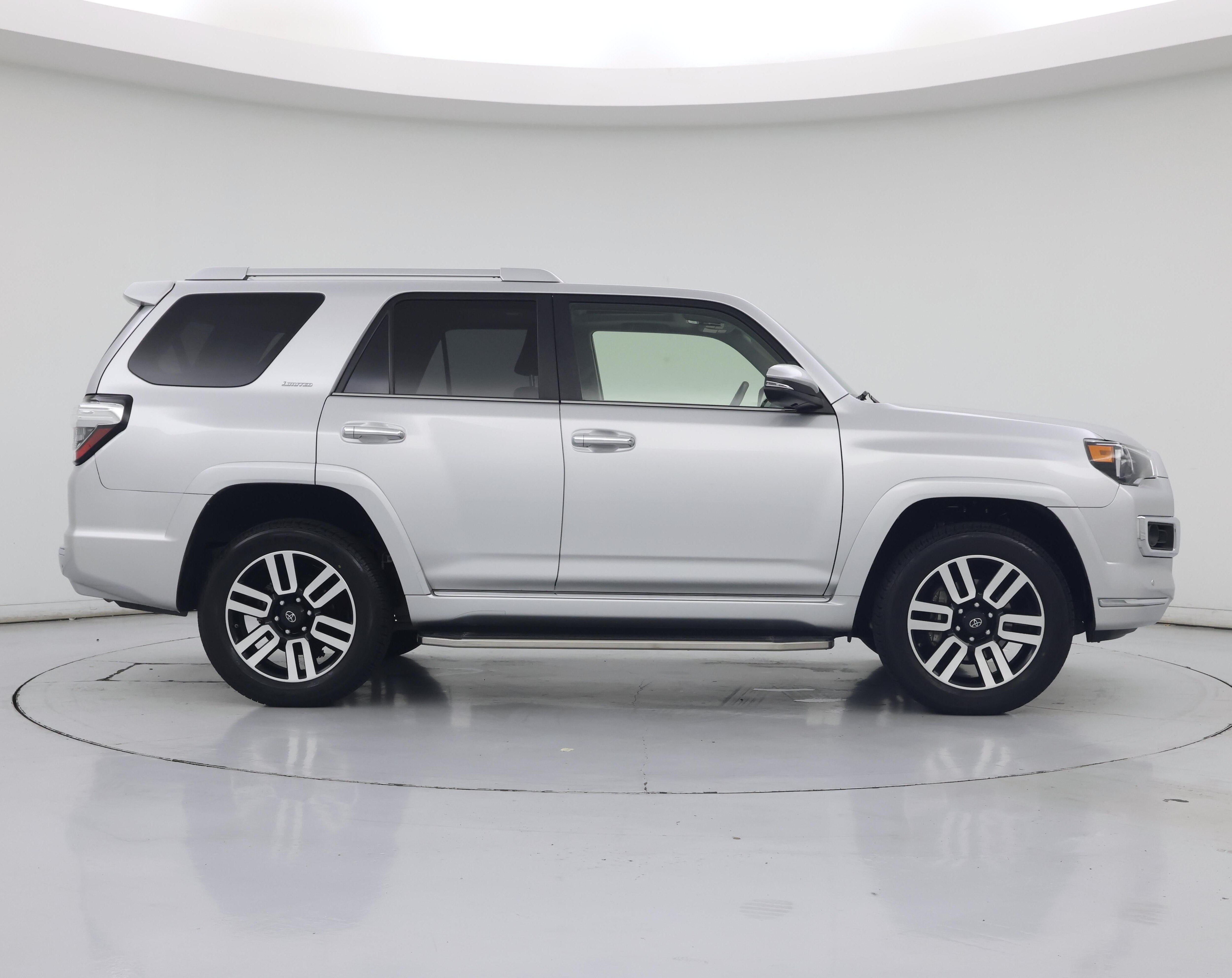Thumbnail: 2016 Toyota 4Runner - 7