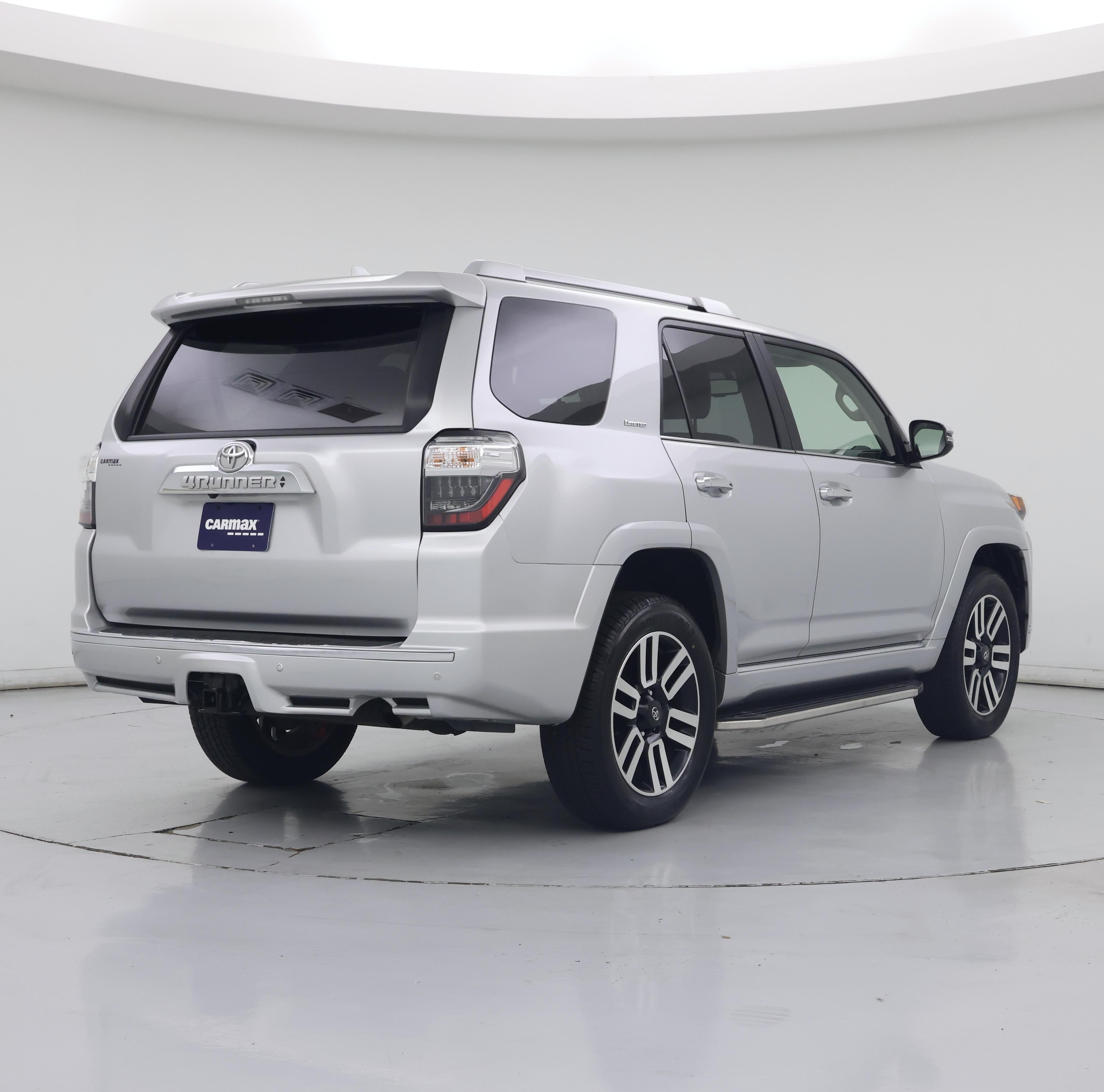 Thumbnail: 2016 Toyota 4Runner - 8
