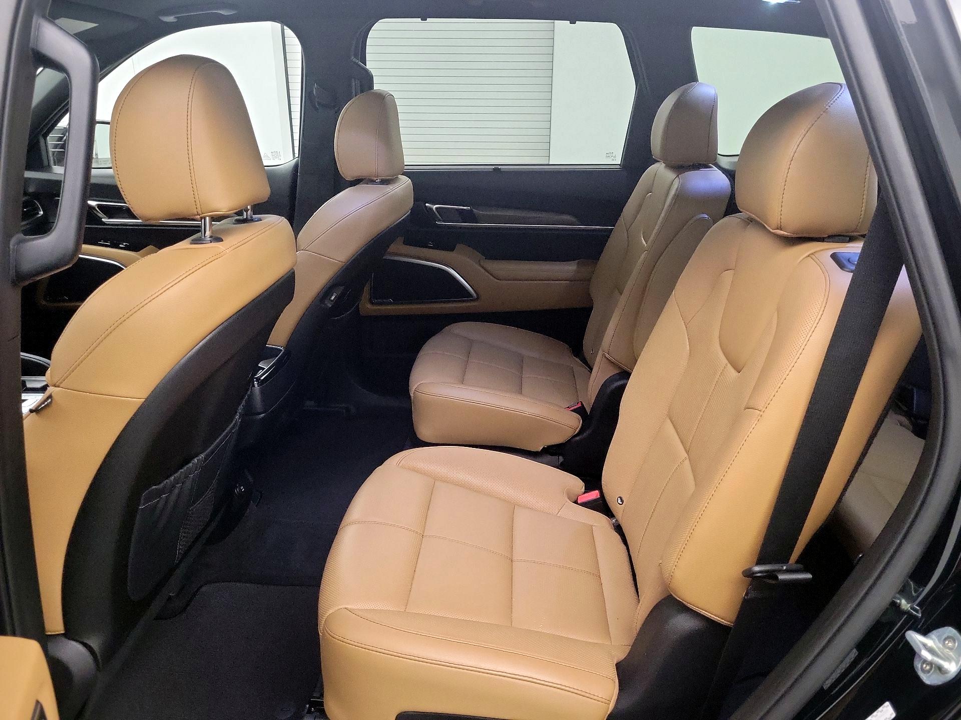 Thumbnail: 2020 Kia Telluride - 20