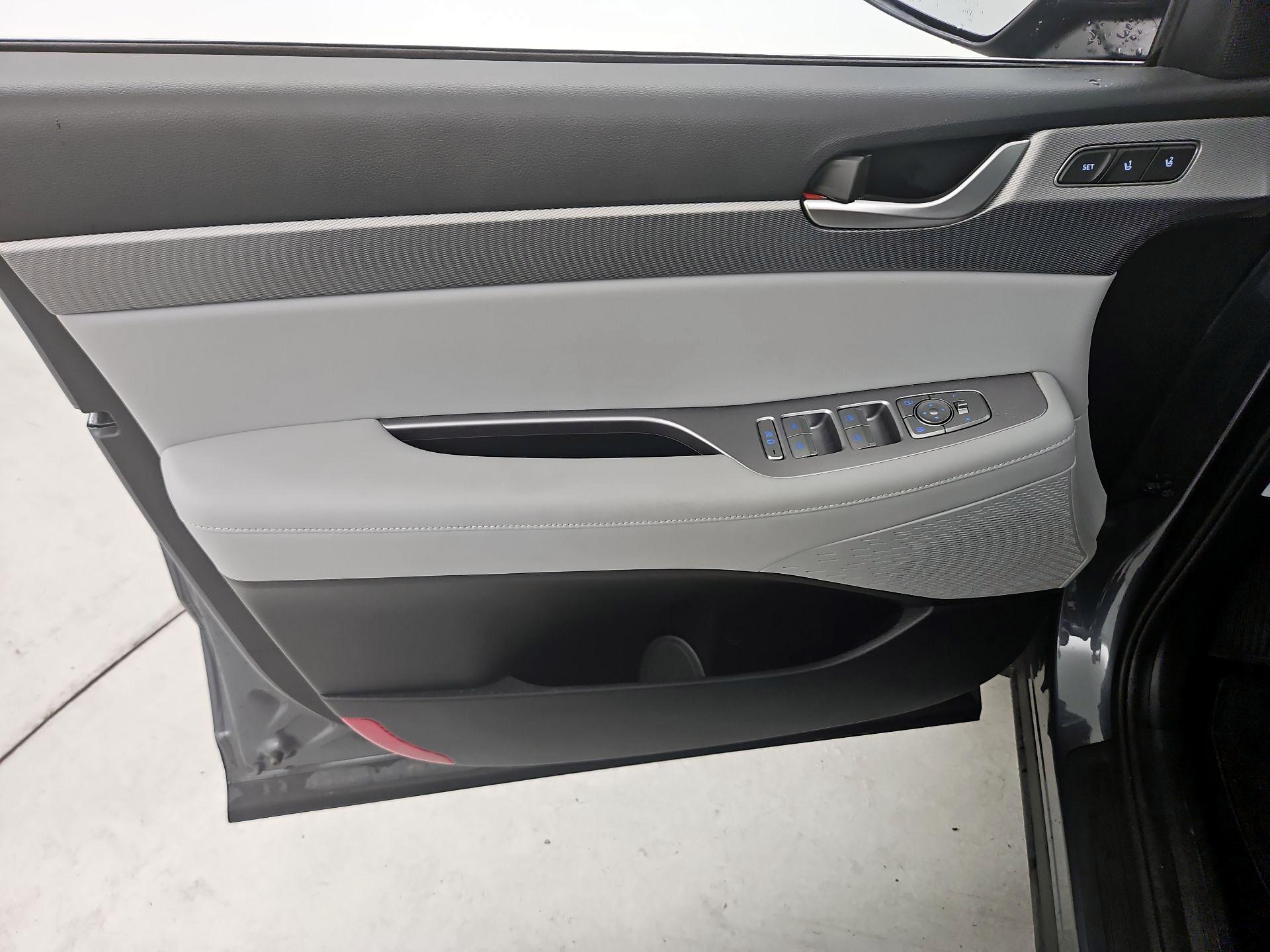 Thumbnail: 2021 Hyundai Palisade - 12