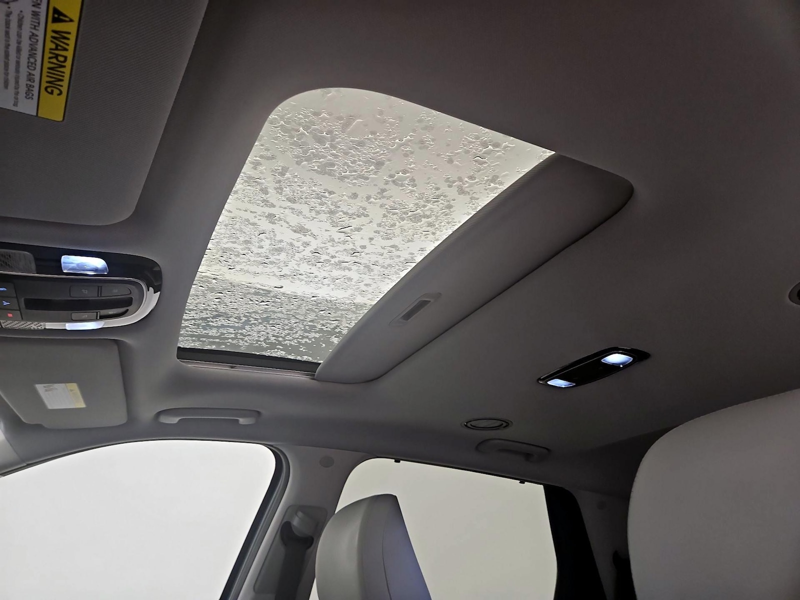 Sunroof(s) & Overhead Airbags