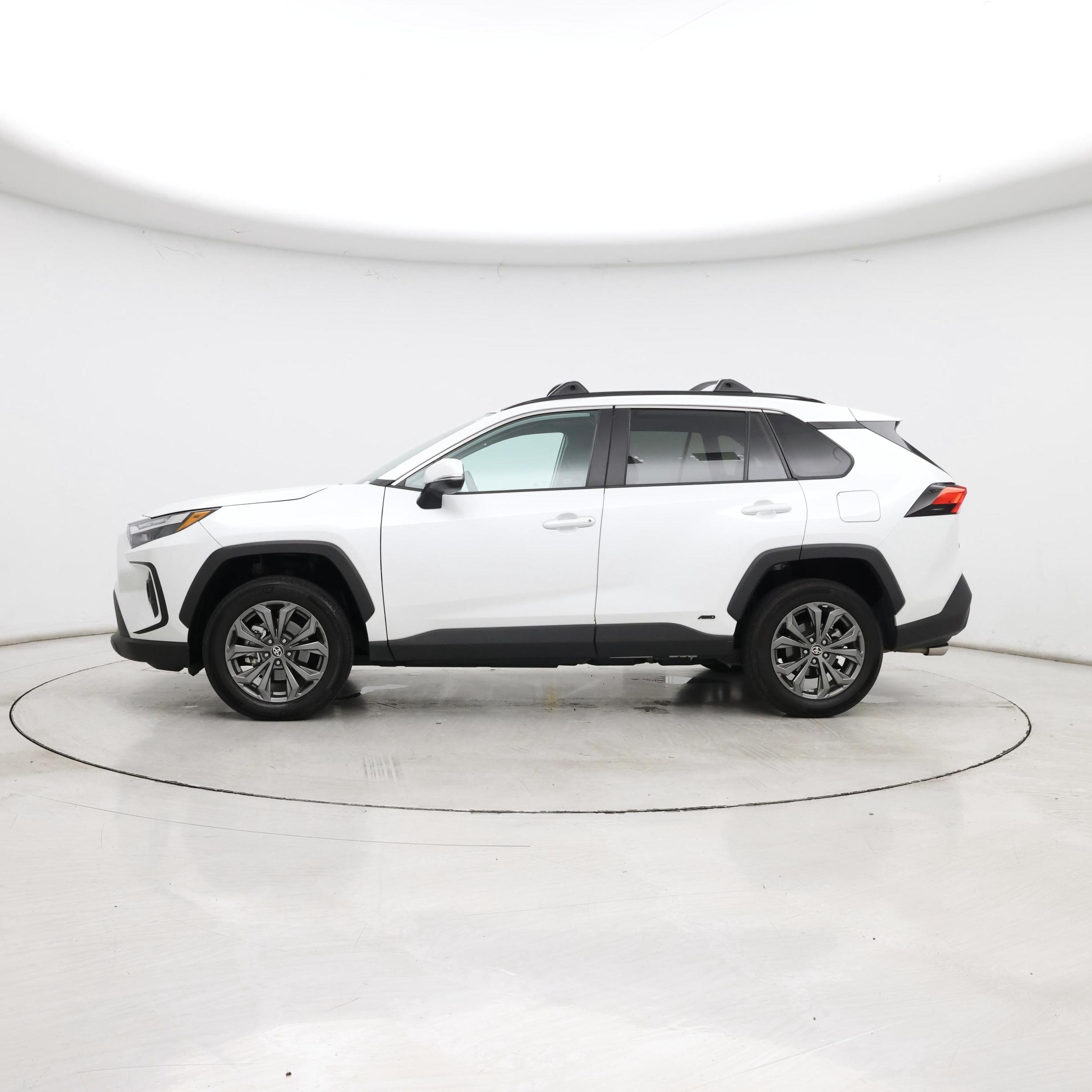 Thumbnail: 2024 Toyota RAV4 - 3