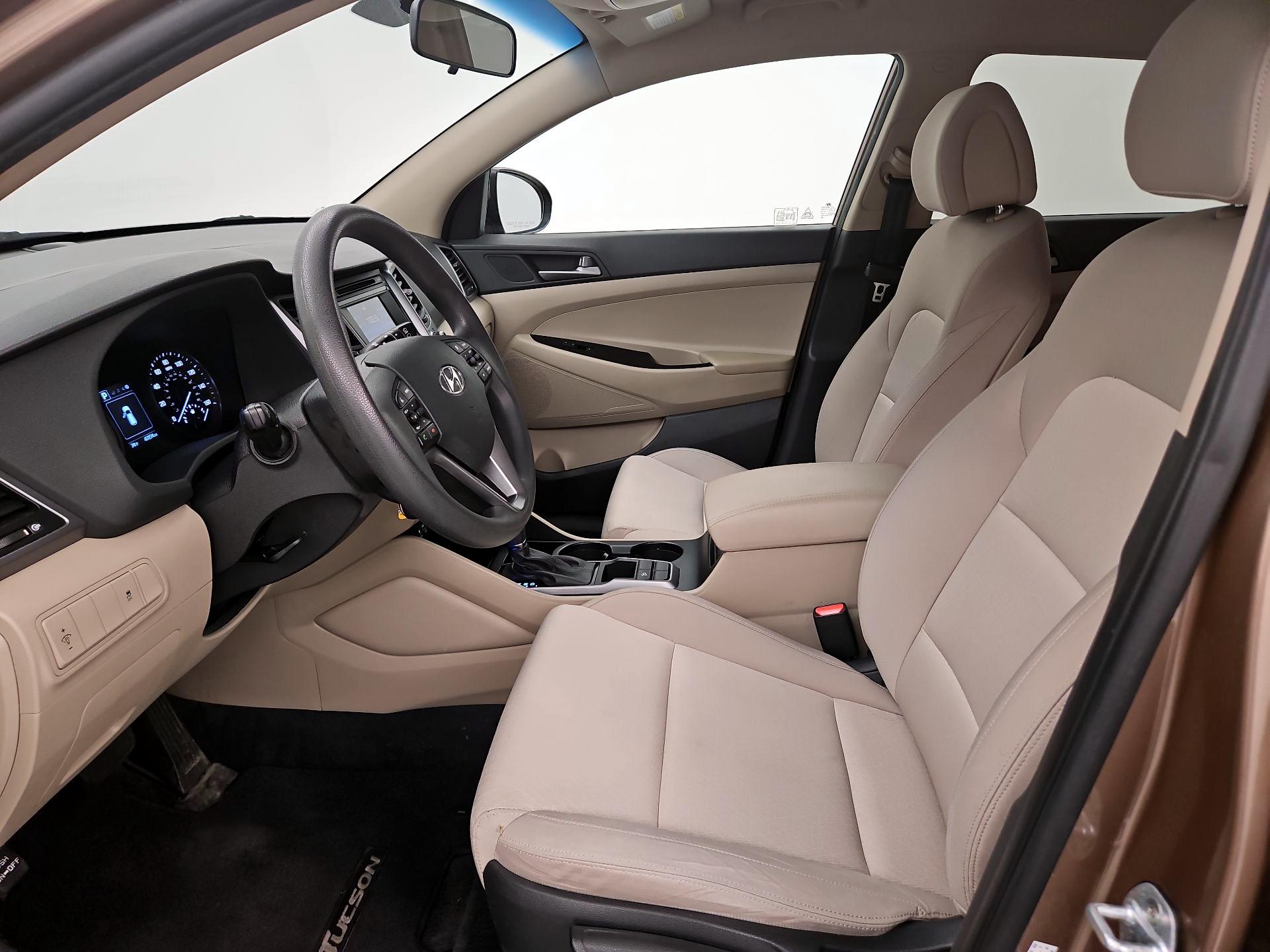 Thumbnail: 2017 Hyundai Tucson - 11