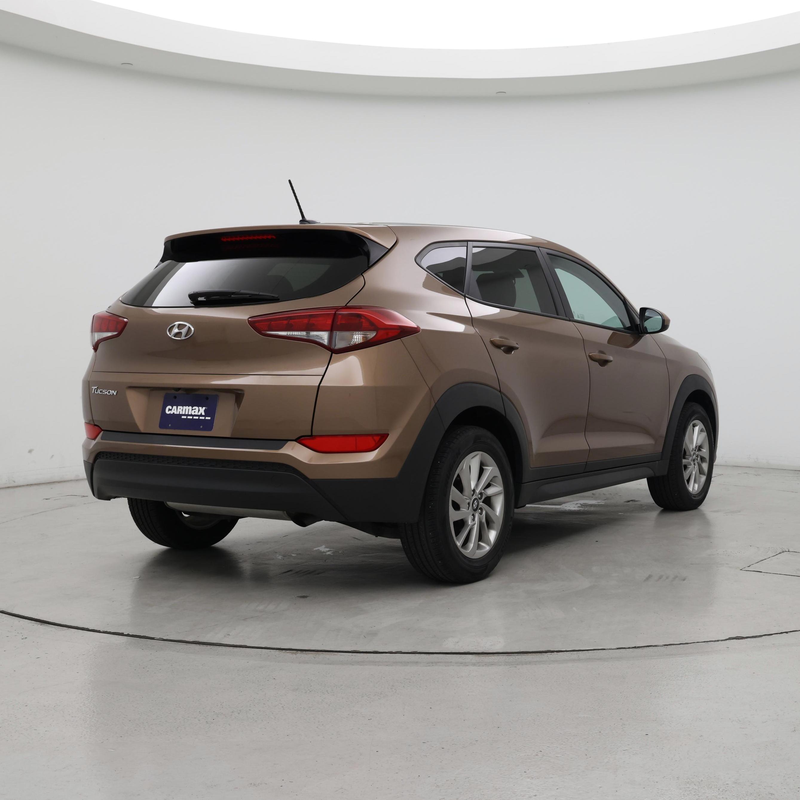 Thumbnail: 2017 Hyundai Tucson - 8