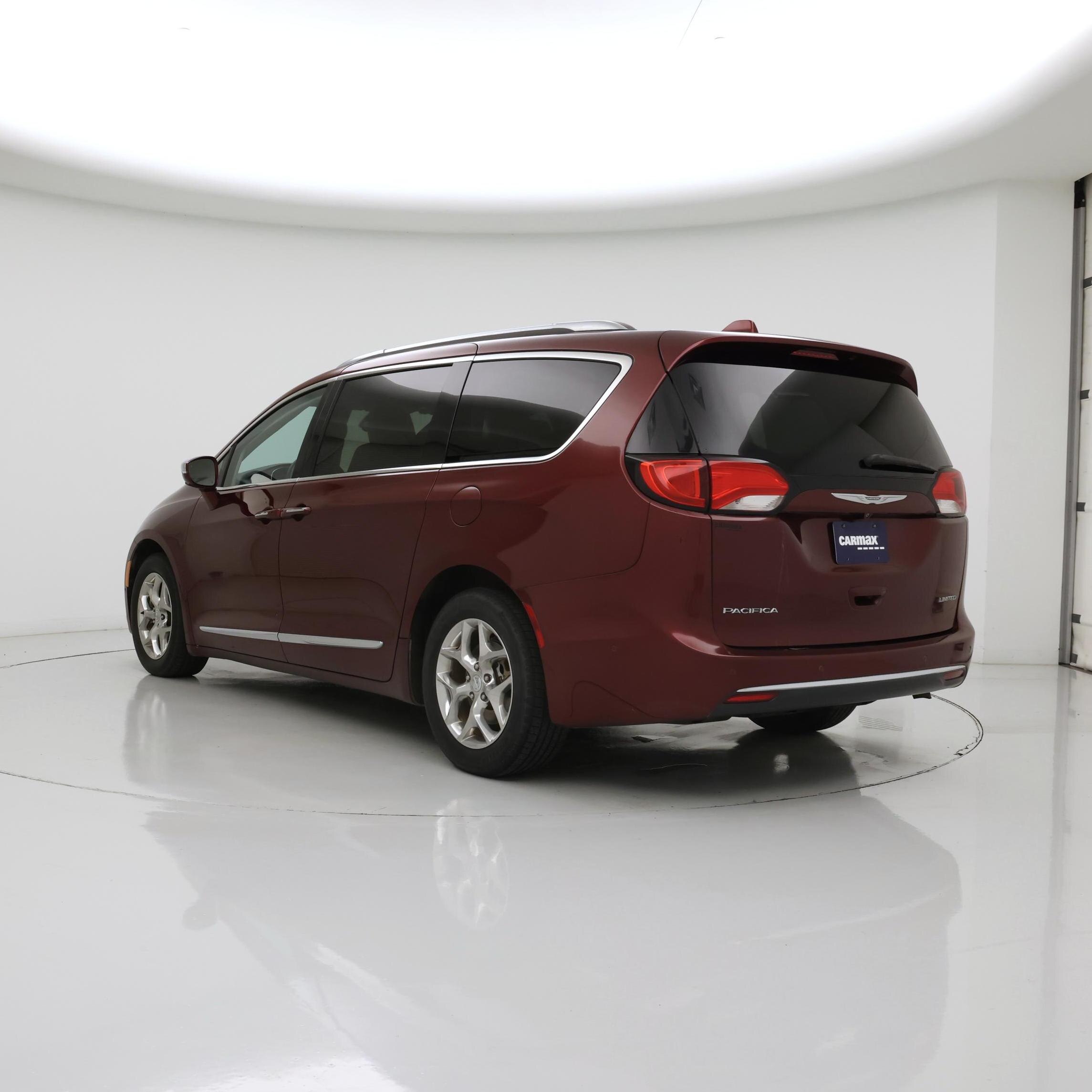 Thumbnail: 2017 Chrysler Pacifica - 2