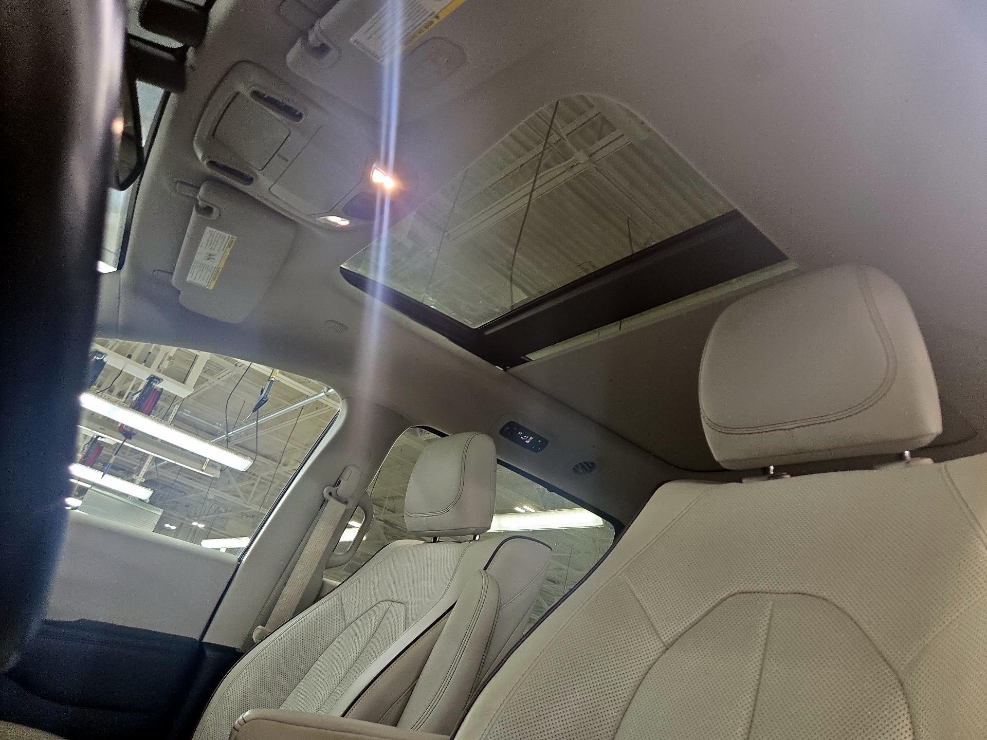 Thumbnail: 2017 Chrysler Pacifica - 20