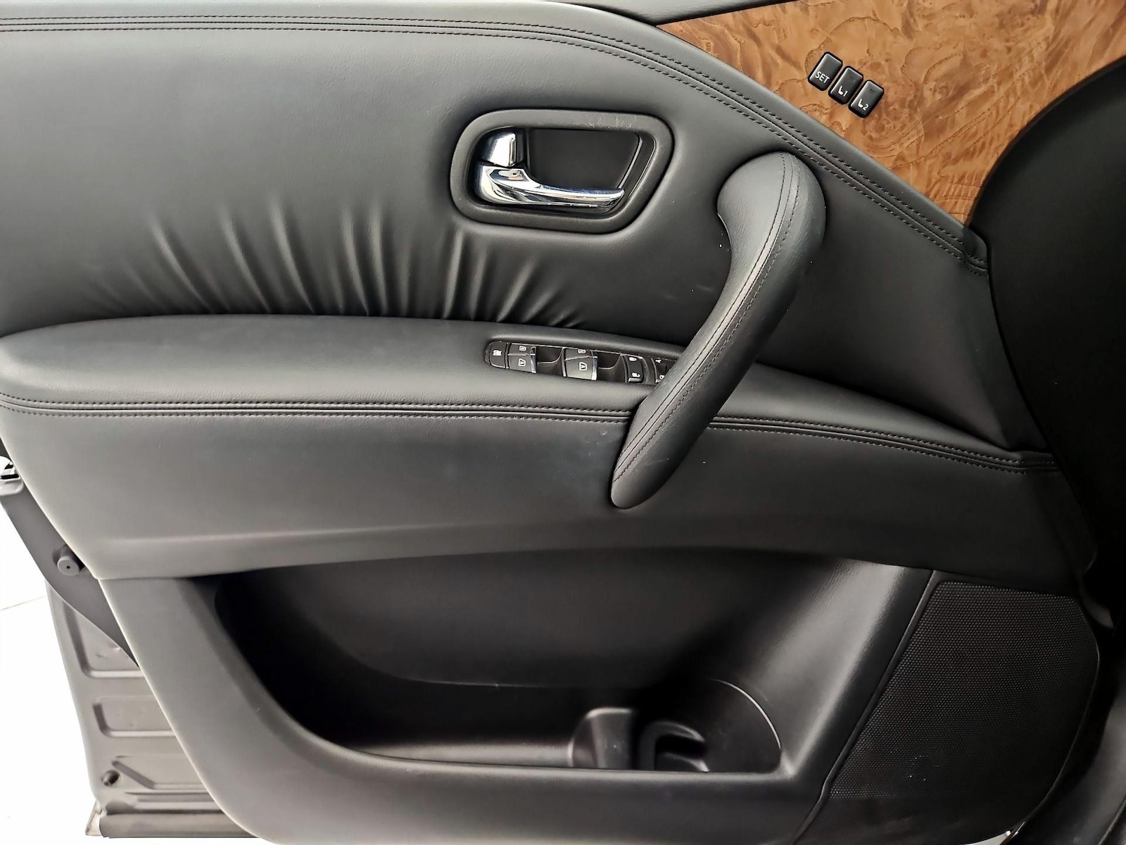 2024 Nissan Armada SL - Photo 13