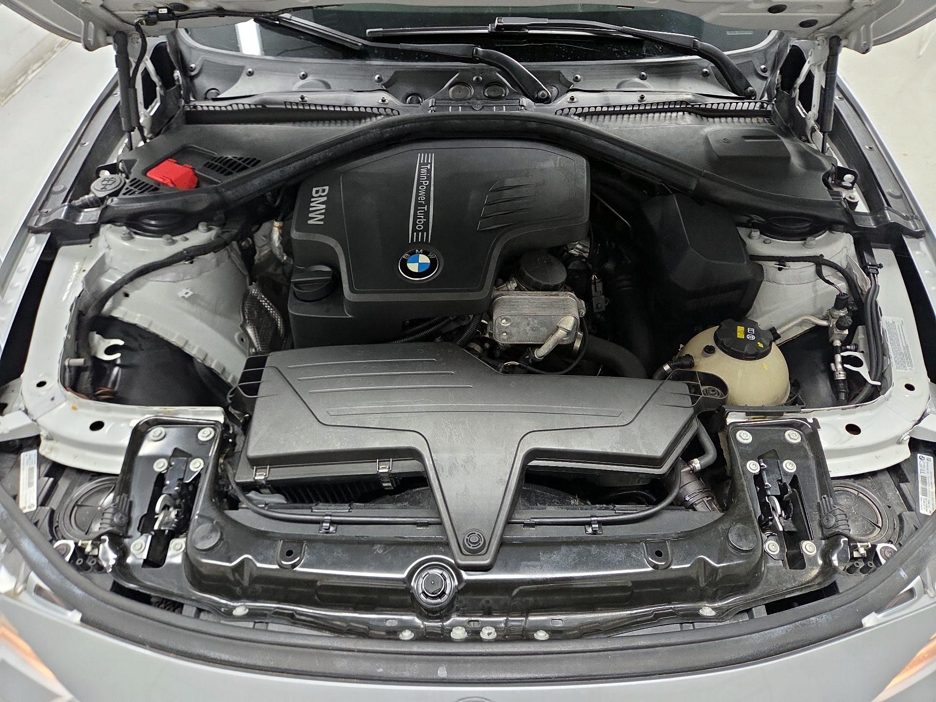 Thumbnail: 2015 BMW 3 Series - 18