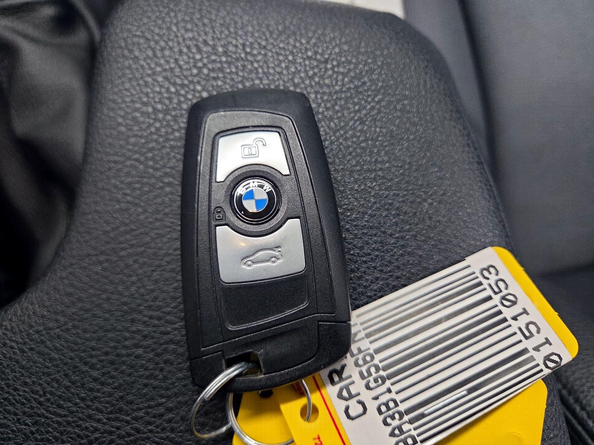 Thumbnail: 2015 BMW 3 Series - 19