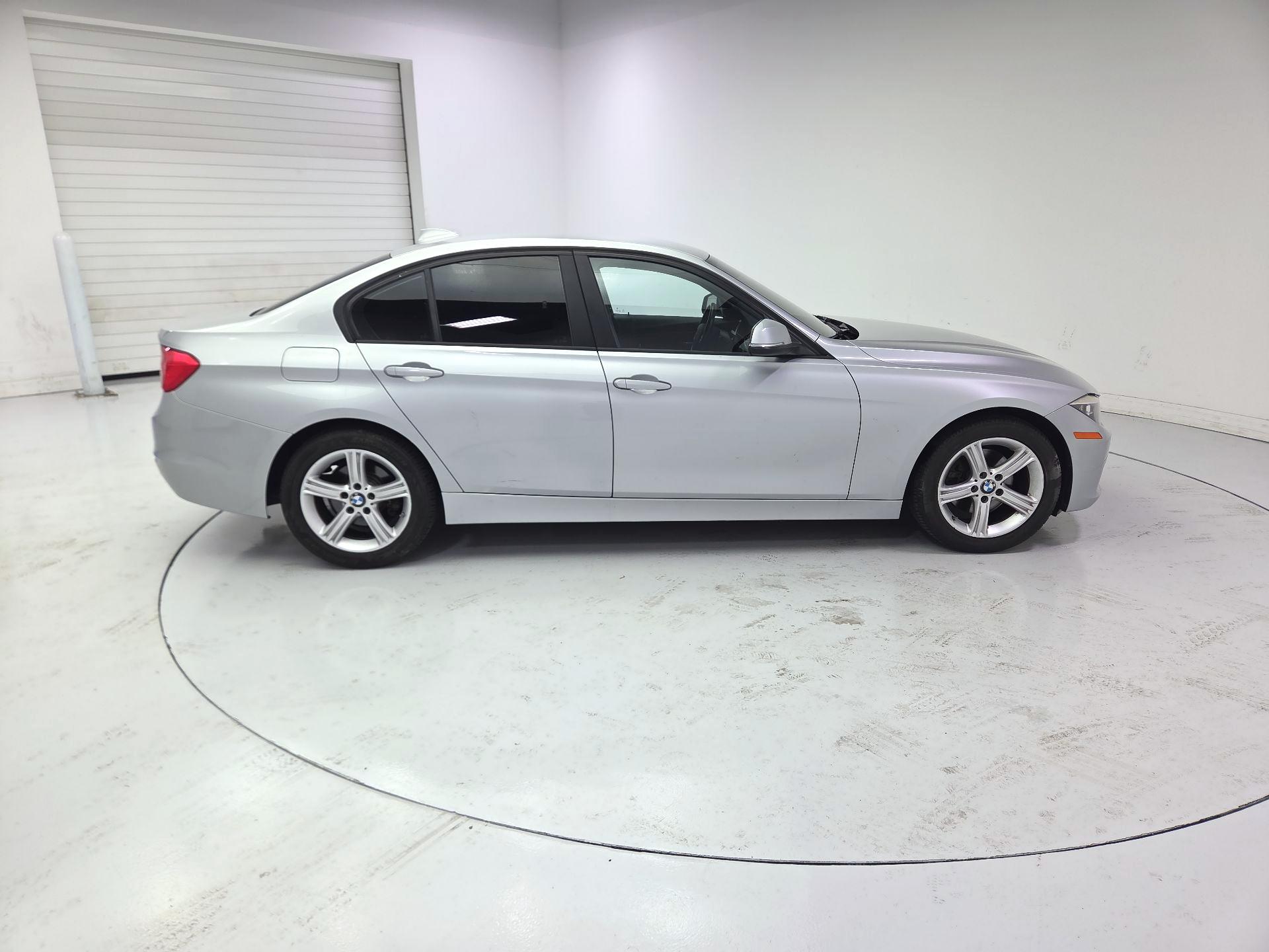 Thumbnail: 2015 BMW 3 Series - 4