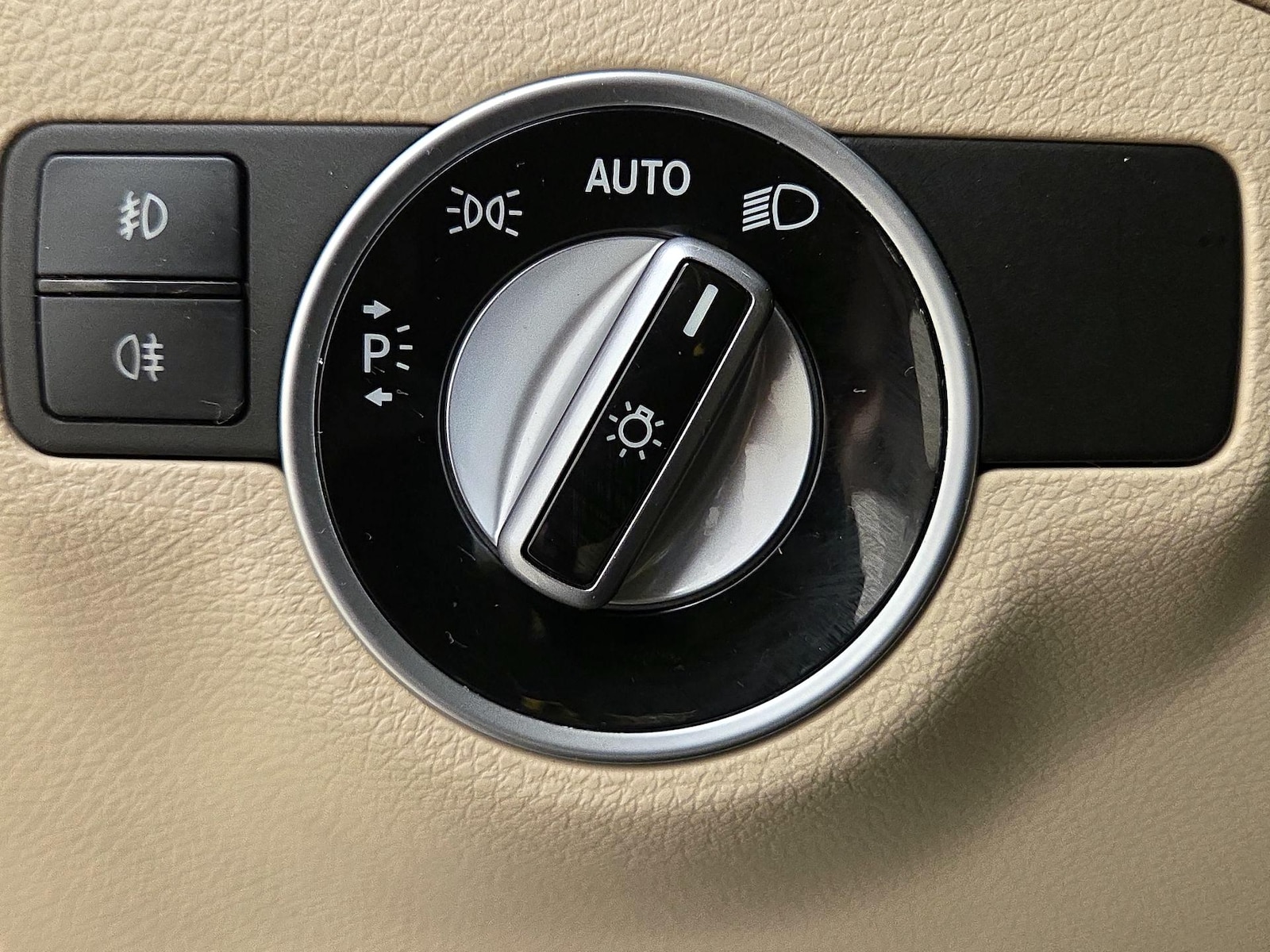 2018 Mercedes-Benz GLA-Class GLA250 - Photo 14