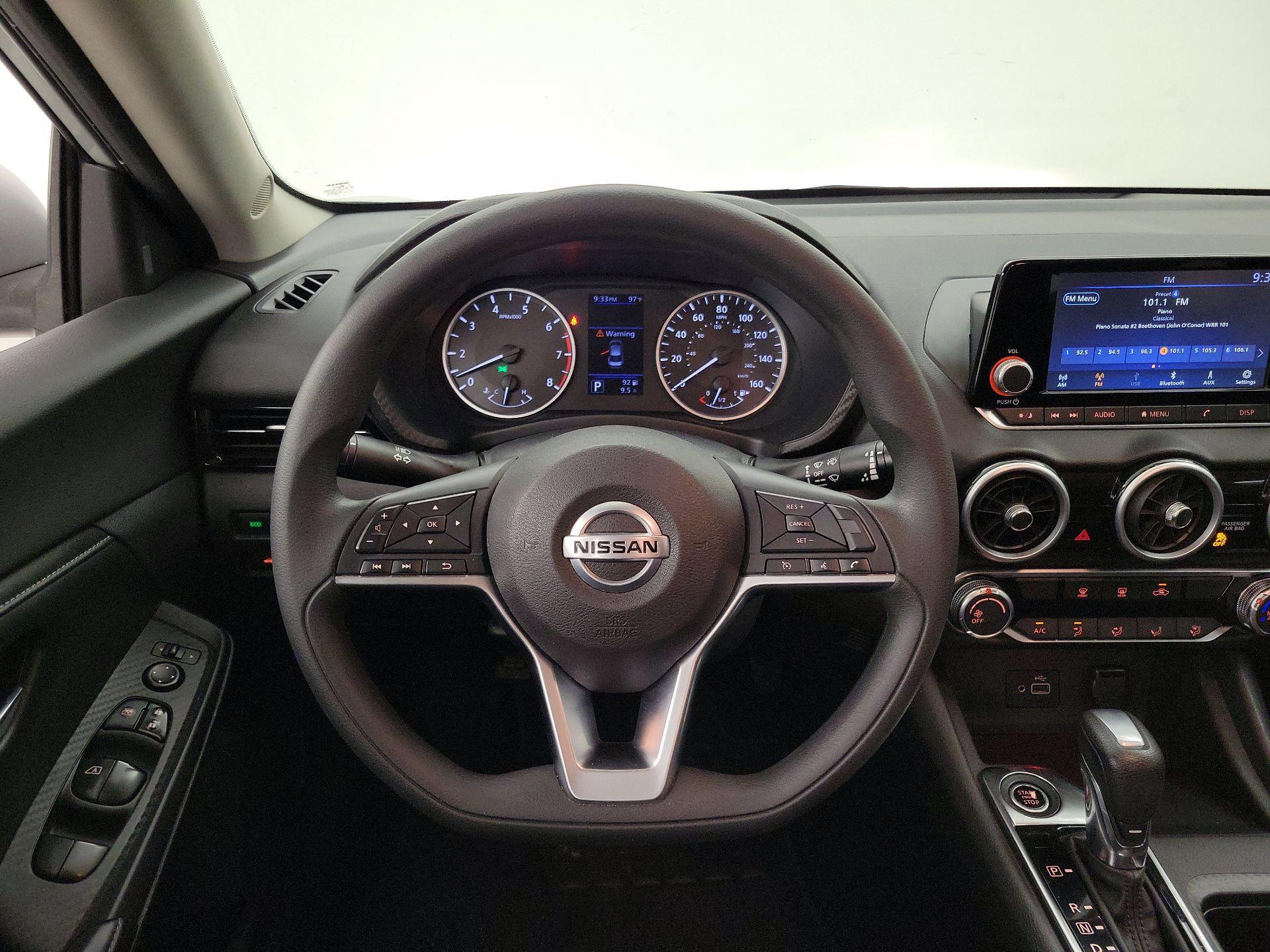 Thumbnail: 2020 Nissan Sentra - 10
