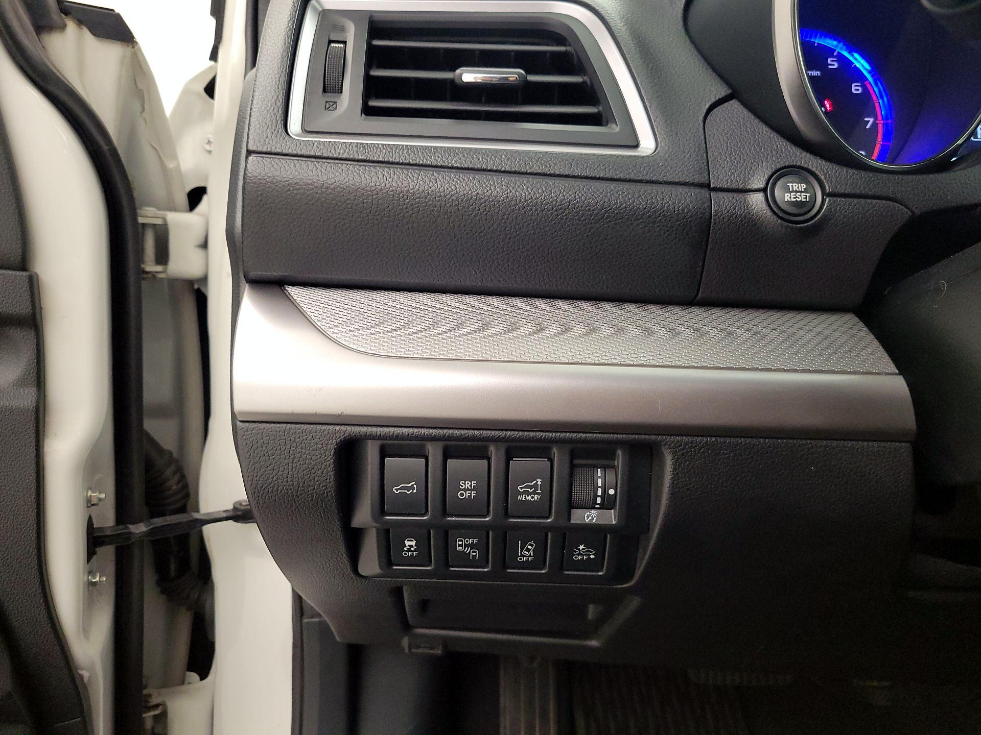 Thumbnail: 2016 Subaru Outback - 13