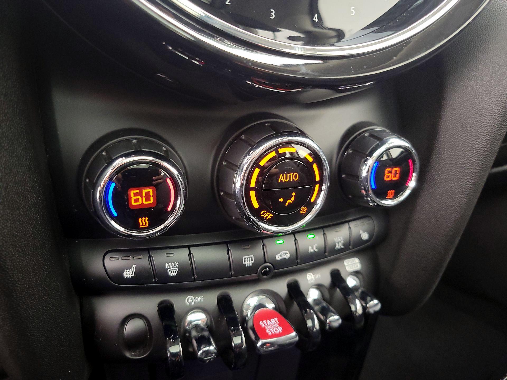 Thumbnail: 2022 MINI Cooper Hardtop - 17