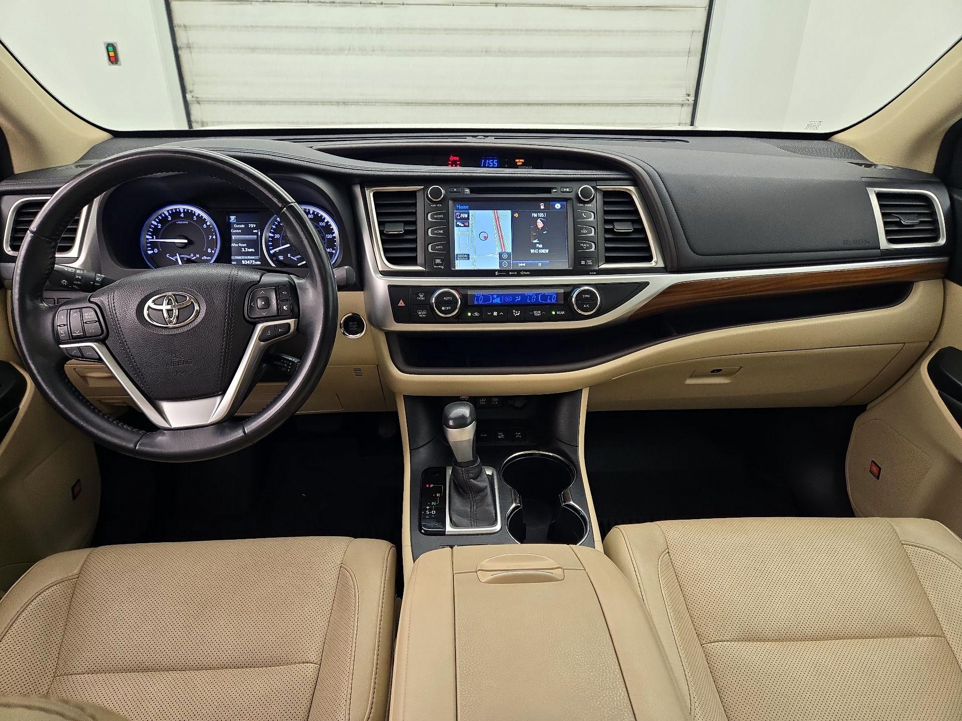 Thumbnail: 2017 Toyota Highlander - 9