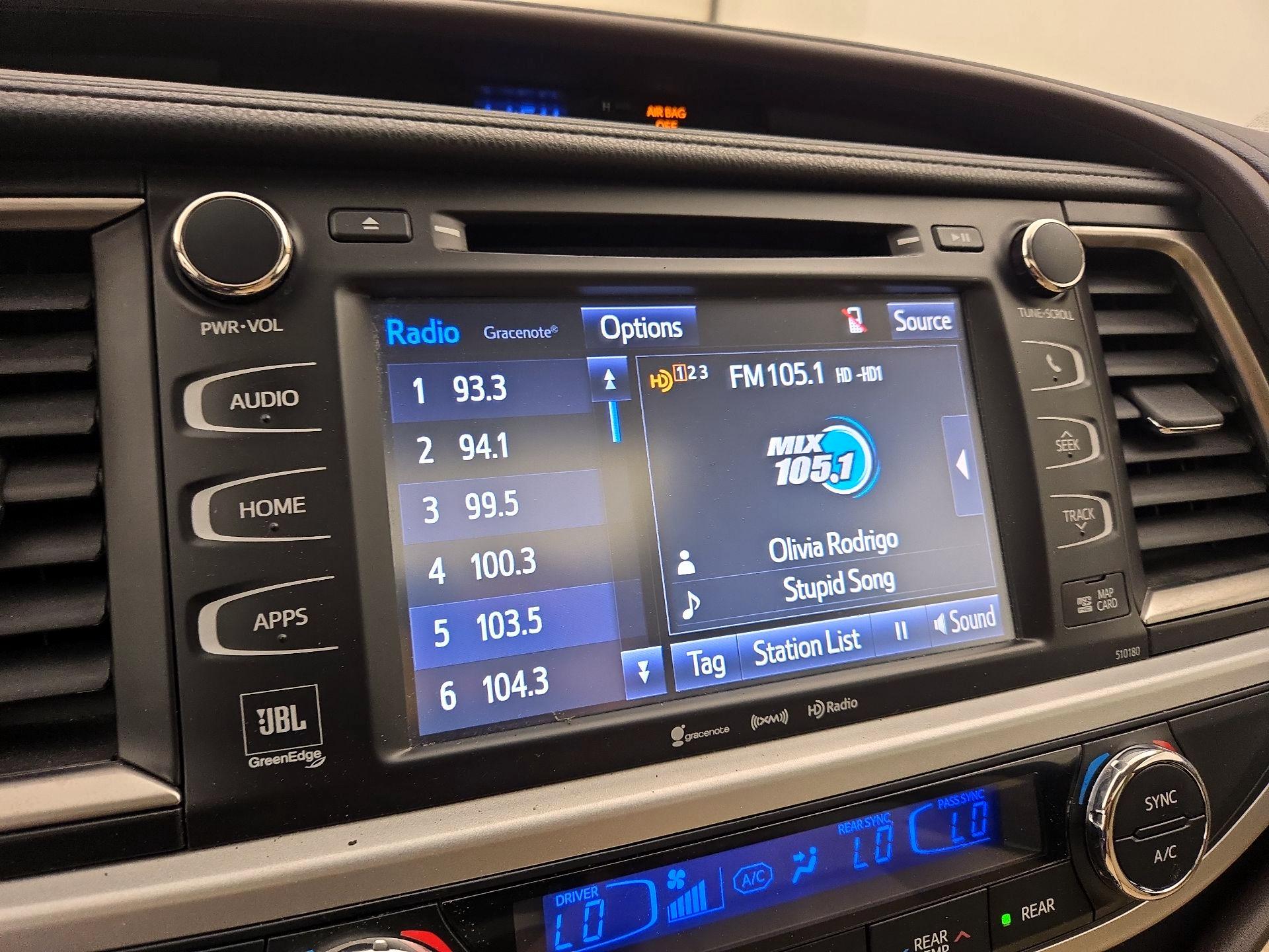 Thumbnail: 2017 Toyota Highlander - 16