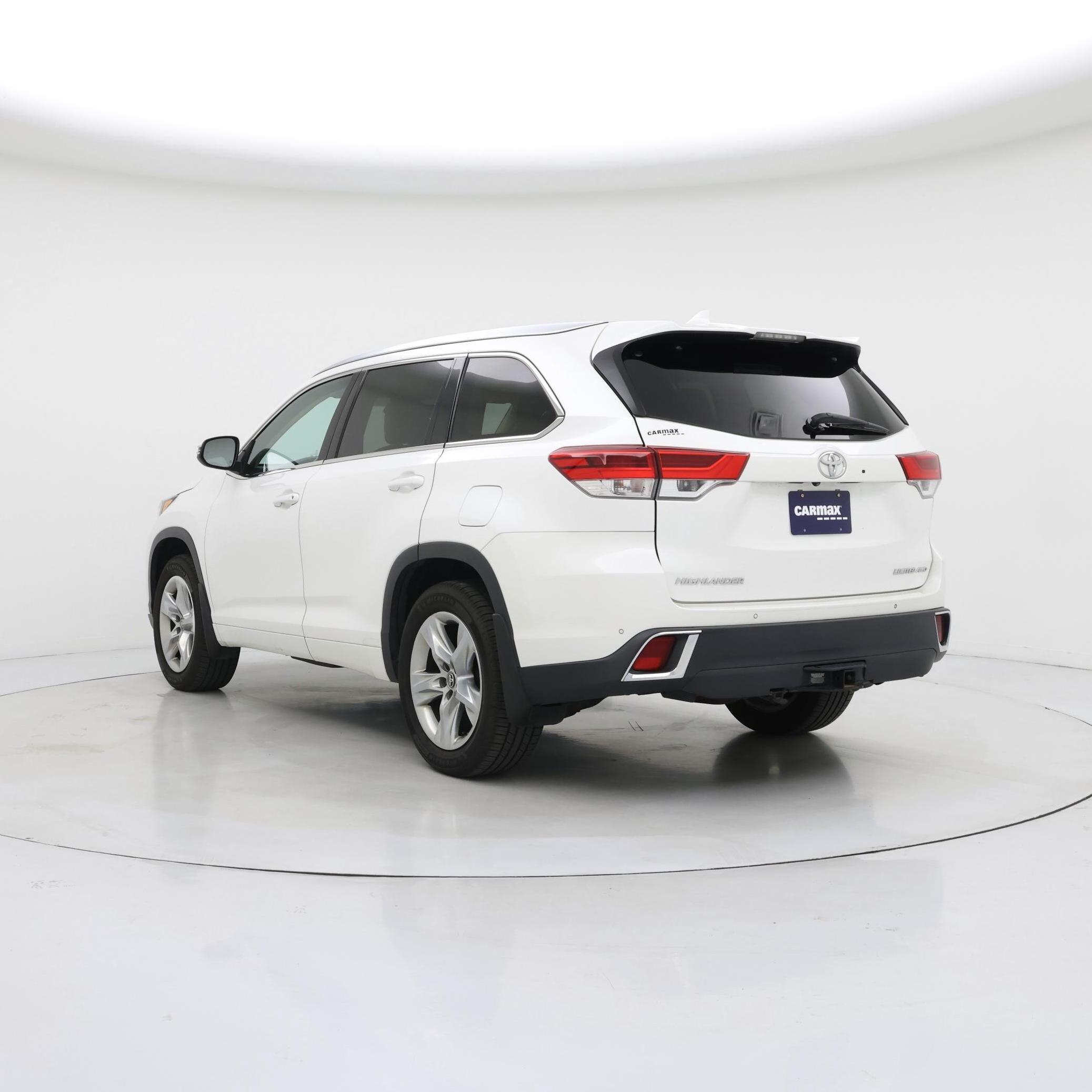 Thumbnail: 2017 Toyota Highlander - 2