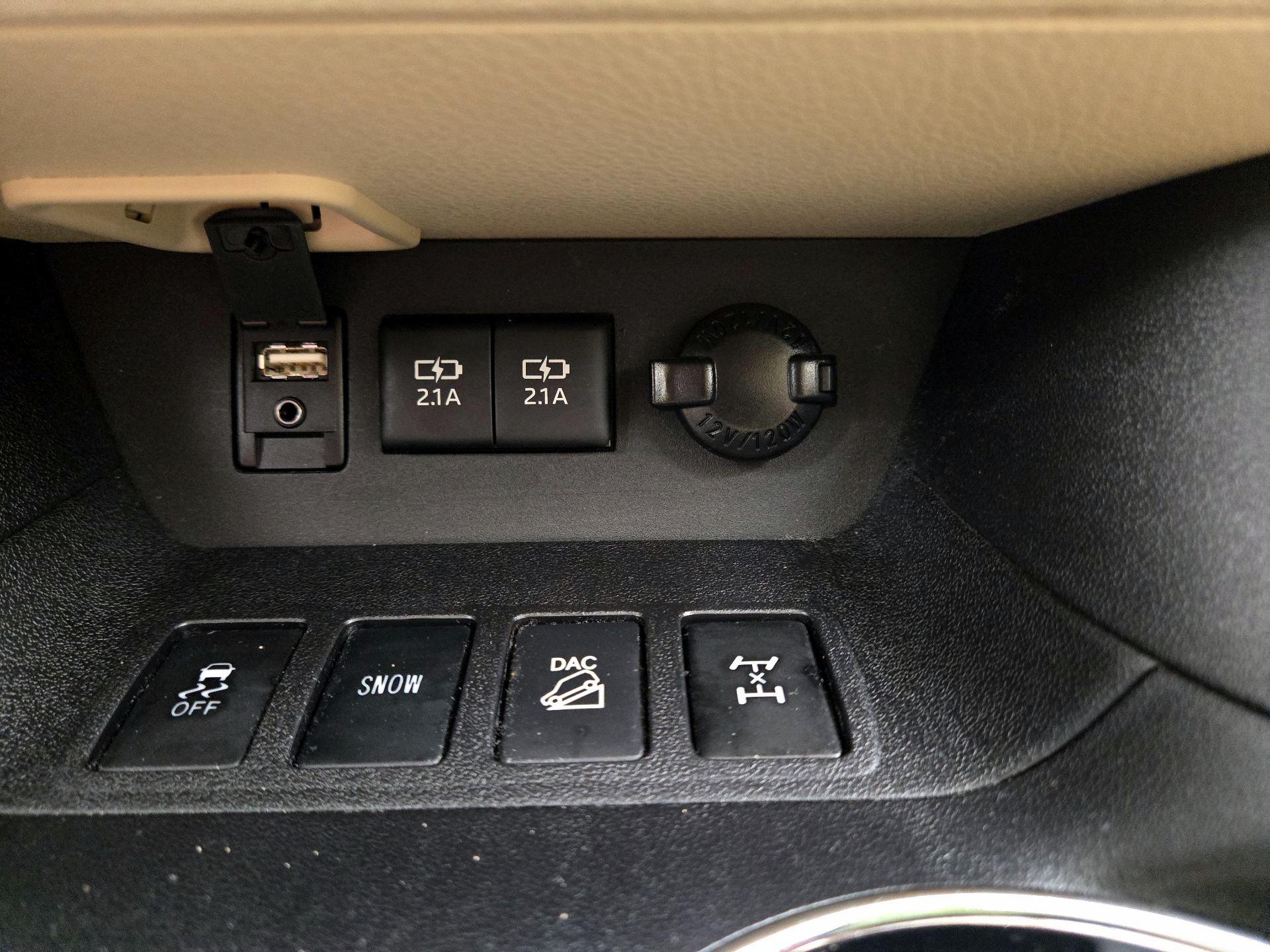 Thumbnail: 2017 Toyota Highlander - 19