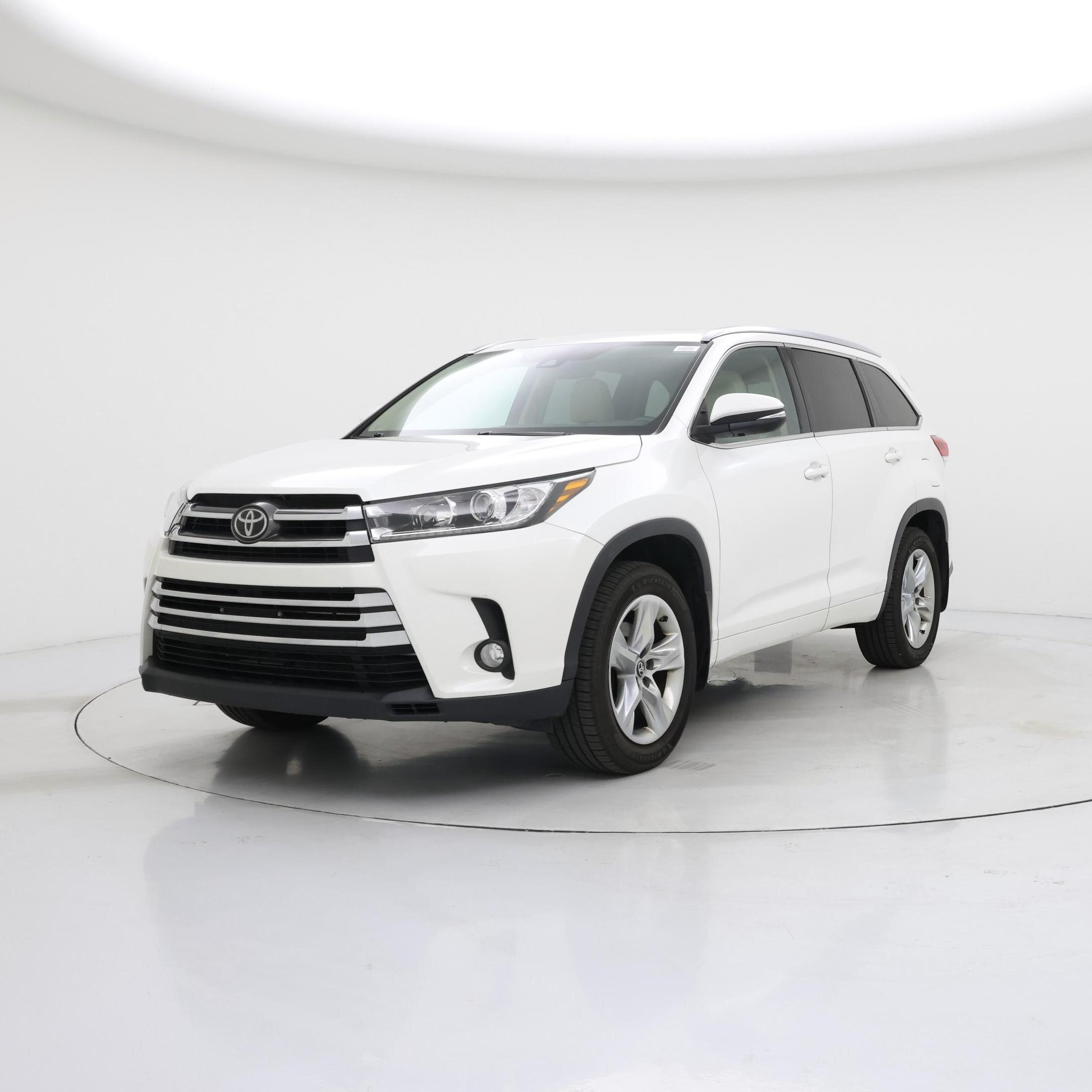 Thumbnail: 2017 Toyota Highlander - 4