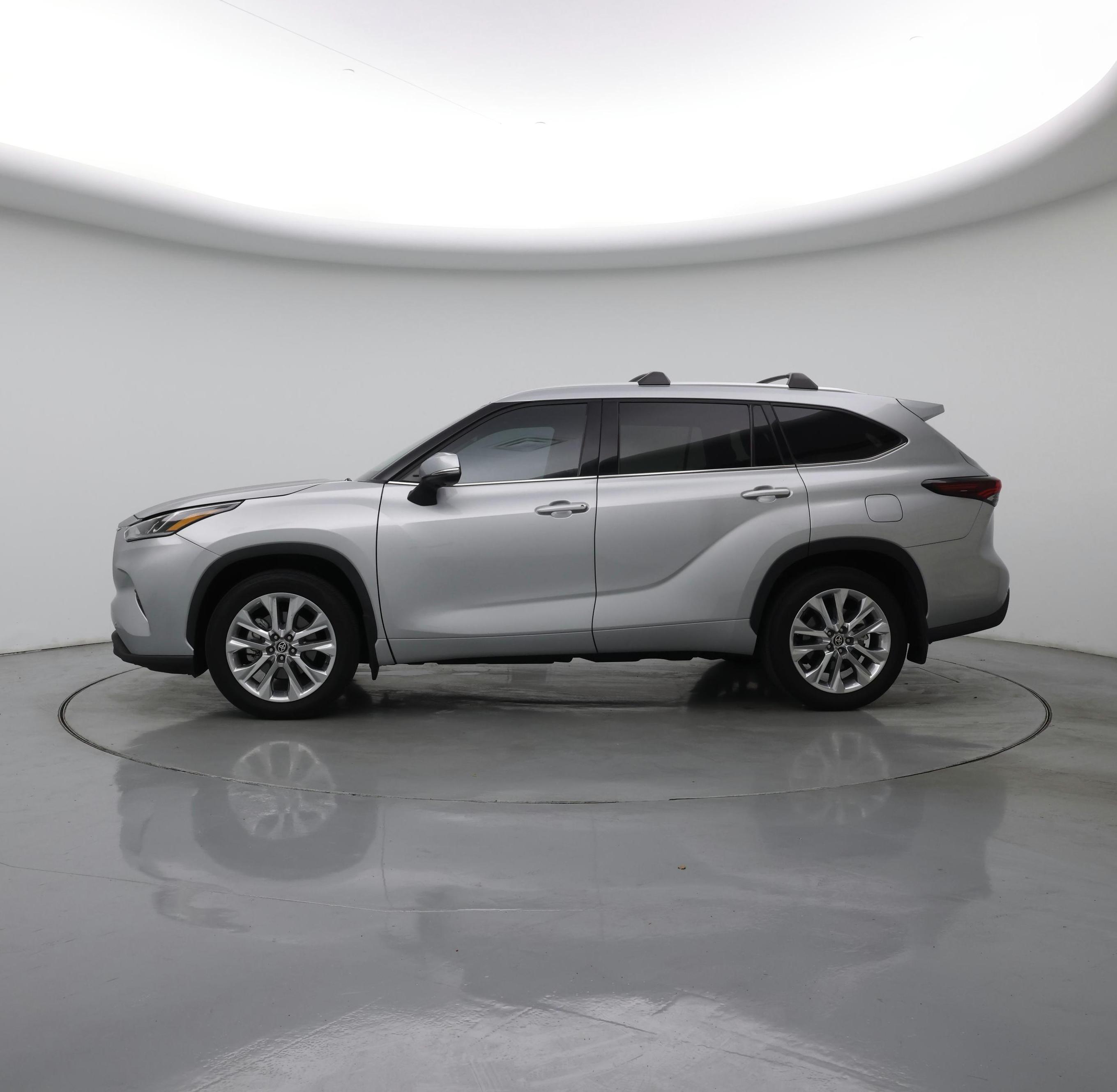 Thumbnail: 2024 Toyota Highlander - 3