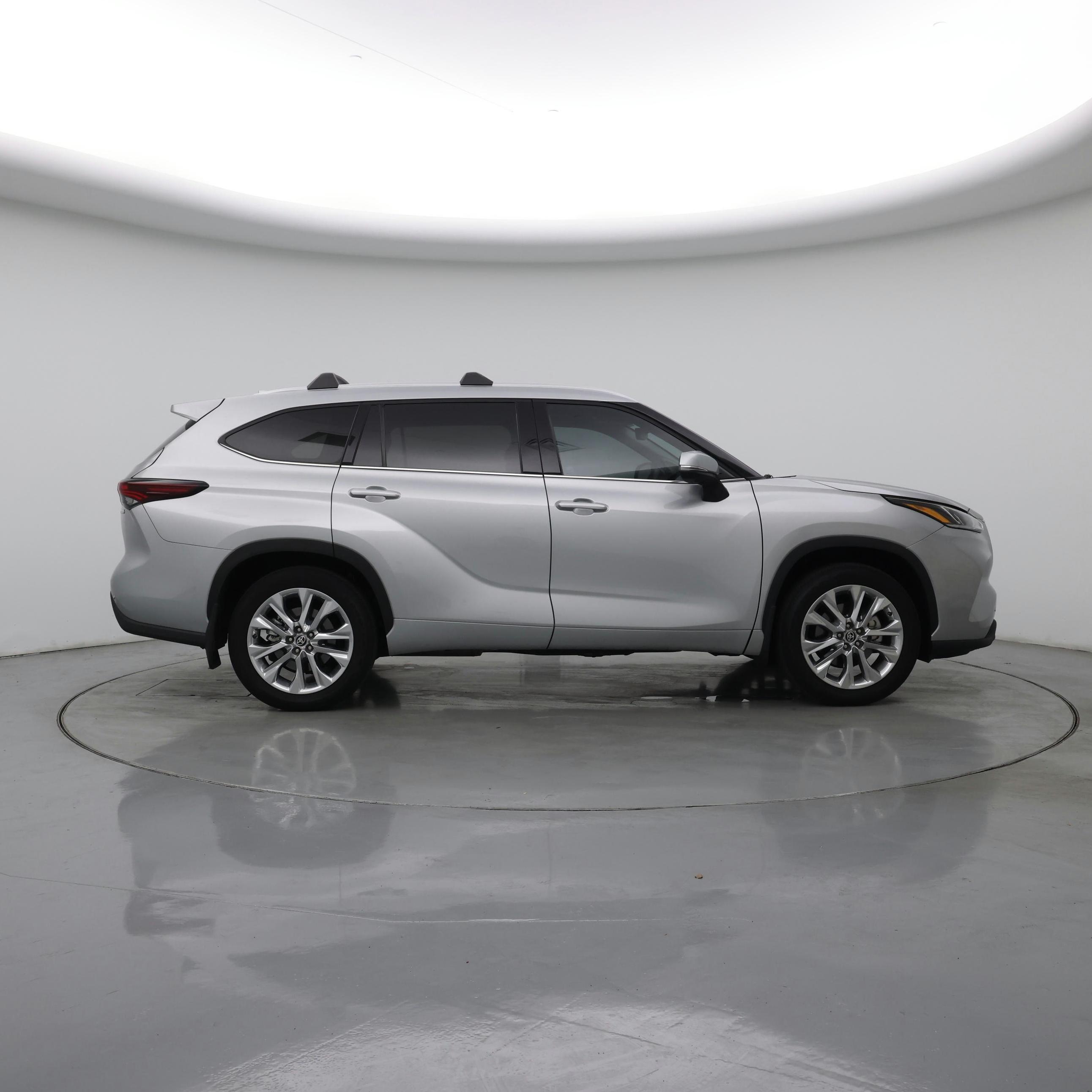 Thumbnail: 2024 Toyota Highlander - 7