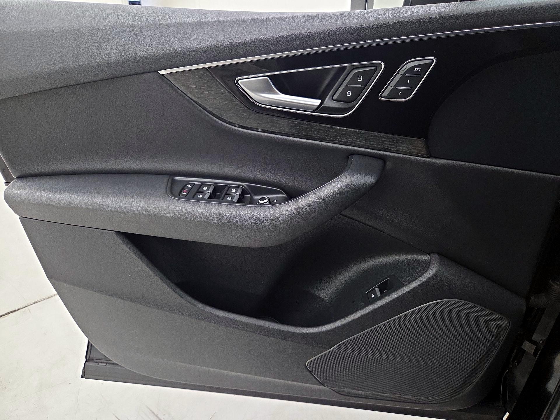 Thumbnail: 2019 Audi Q7 - 12