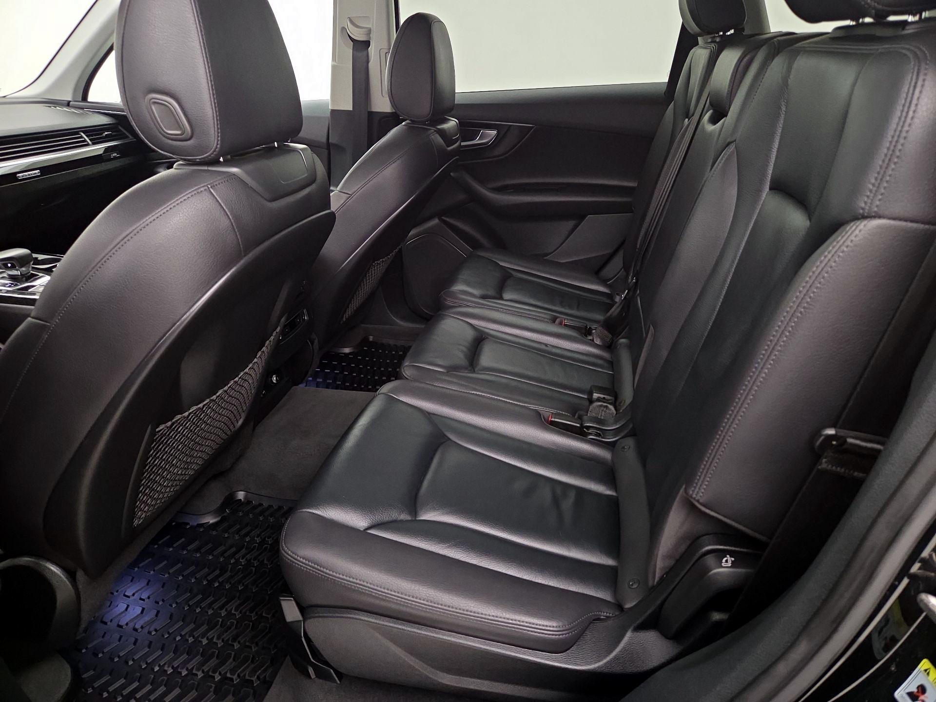 Thumbnail: 2019 Audi Q7 - 18