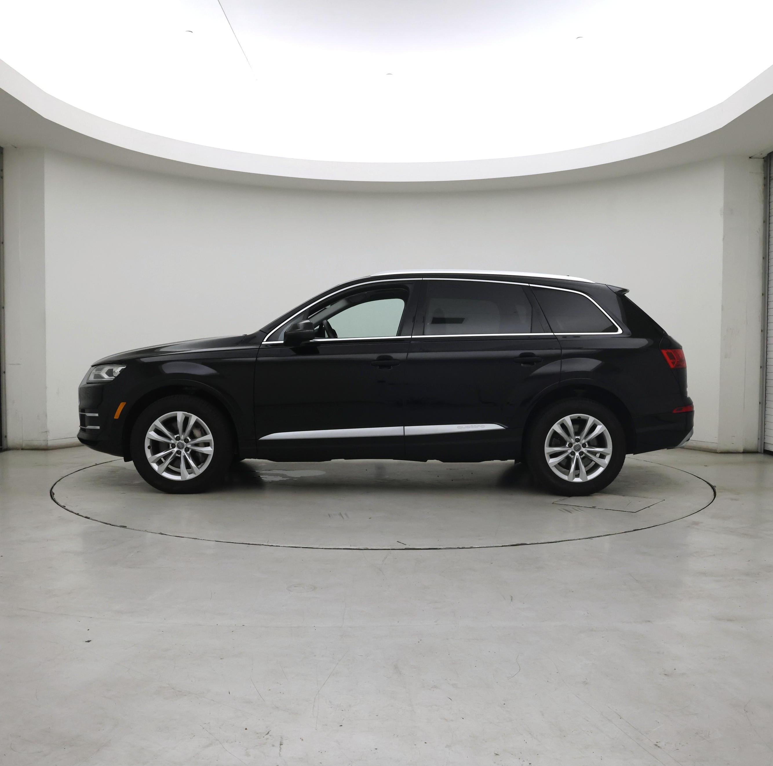 Thumbnail: 2019 Audi Q7 - 3