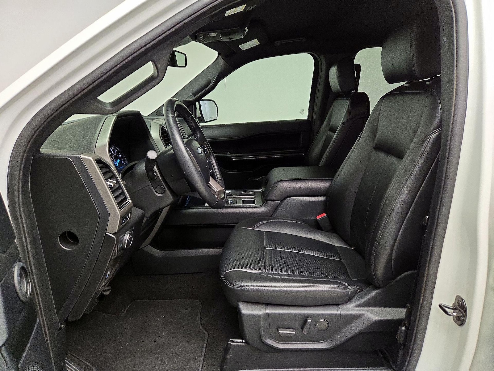 2020 Ford Expedition XLT - Photo 12
