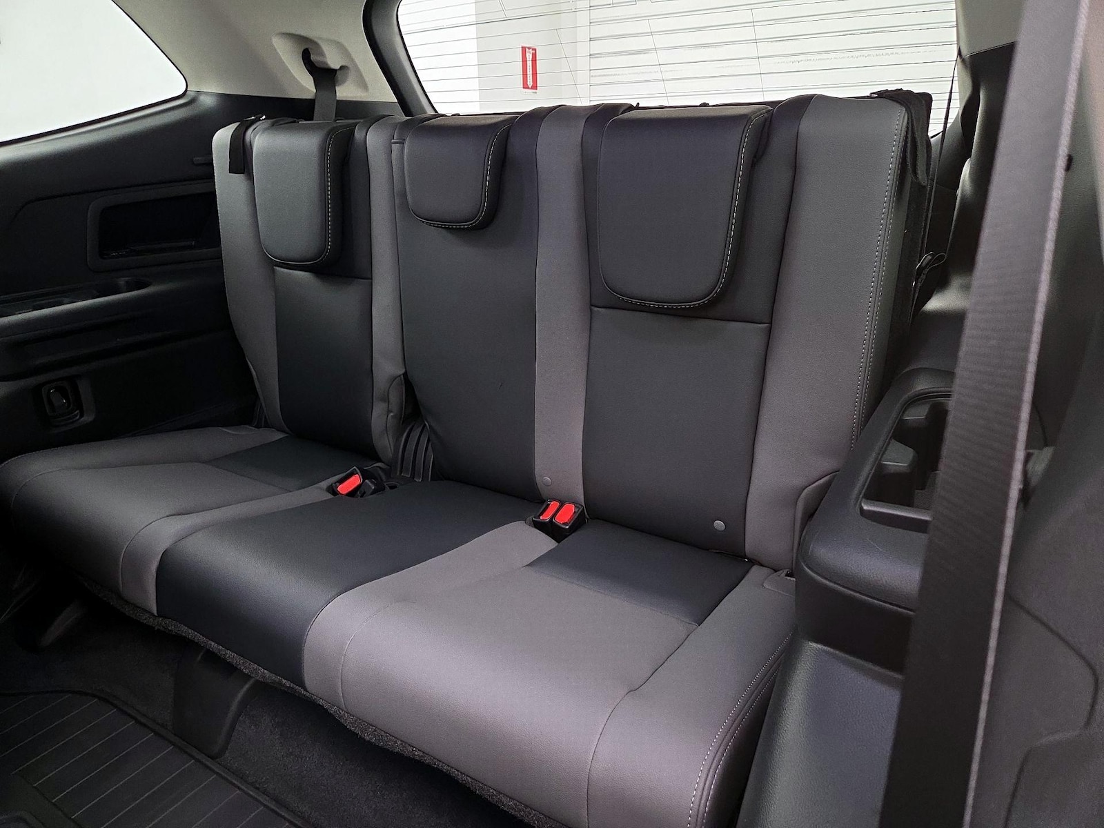 2025 Subaru Ascent Onyx Edition-Premium - Photo 22