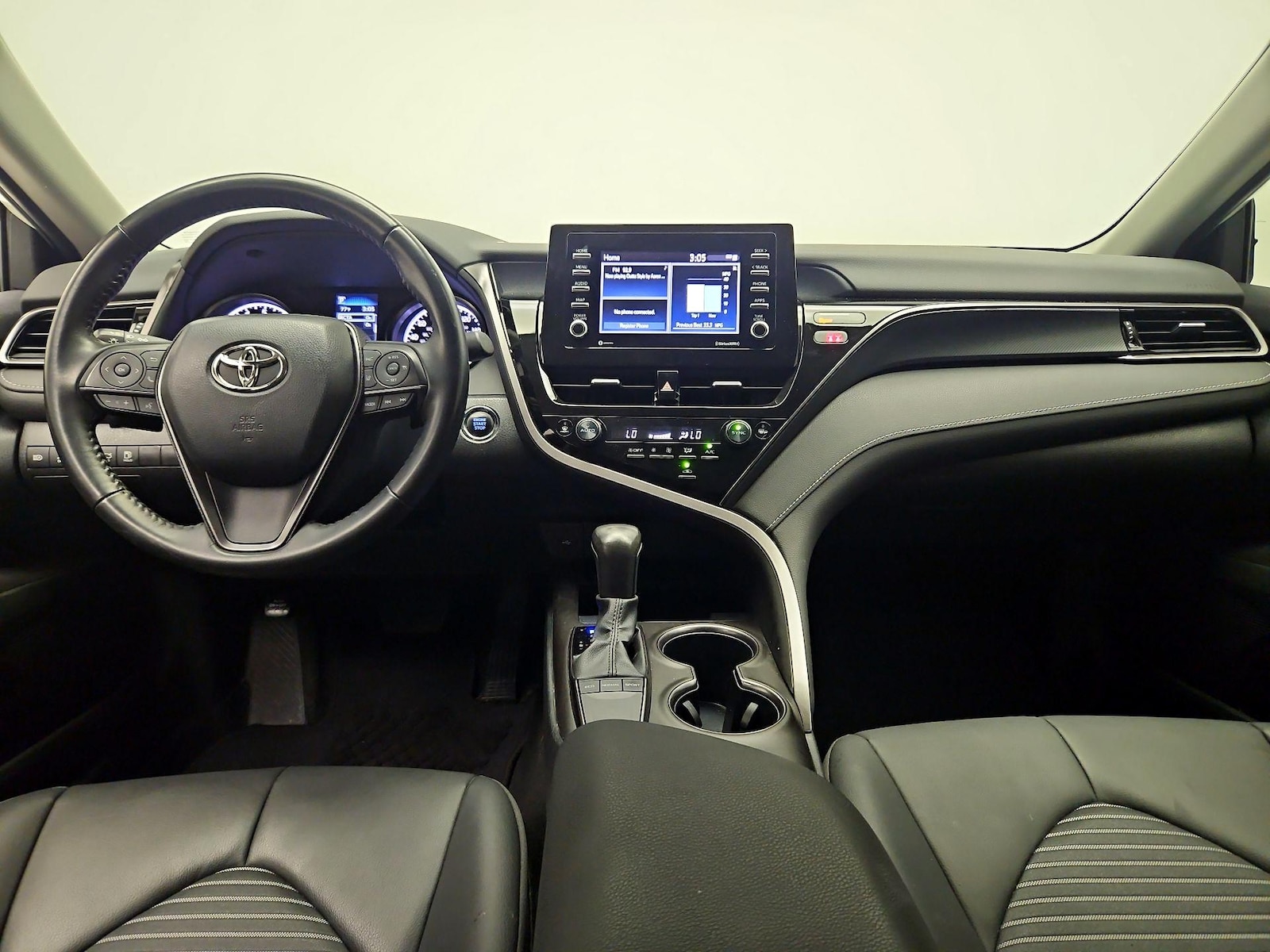 2023 Toyota Camry SE - Photo 10