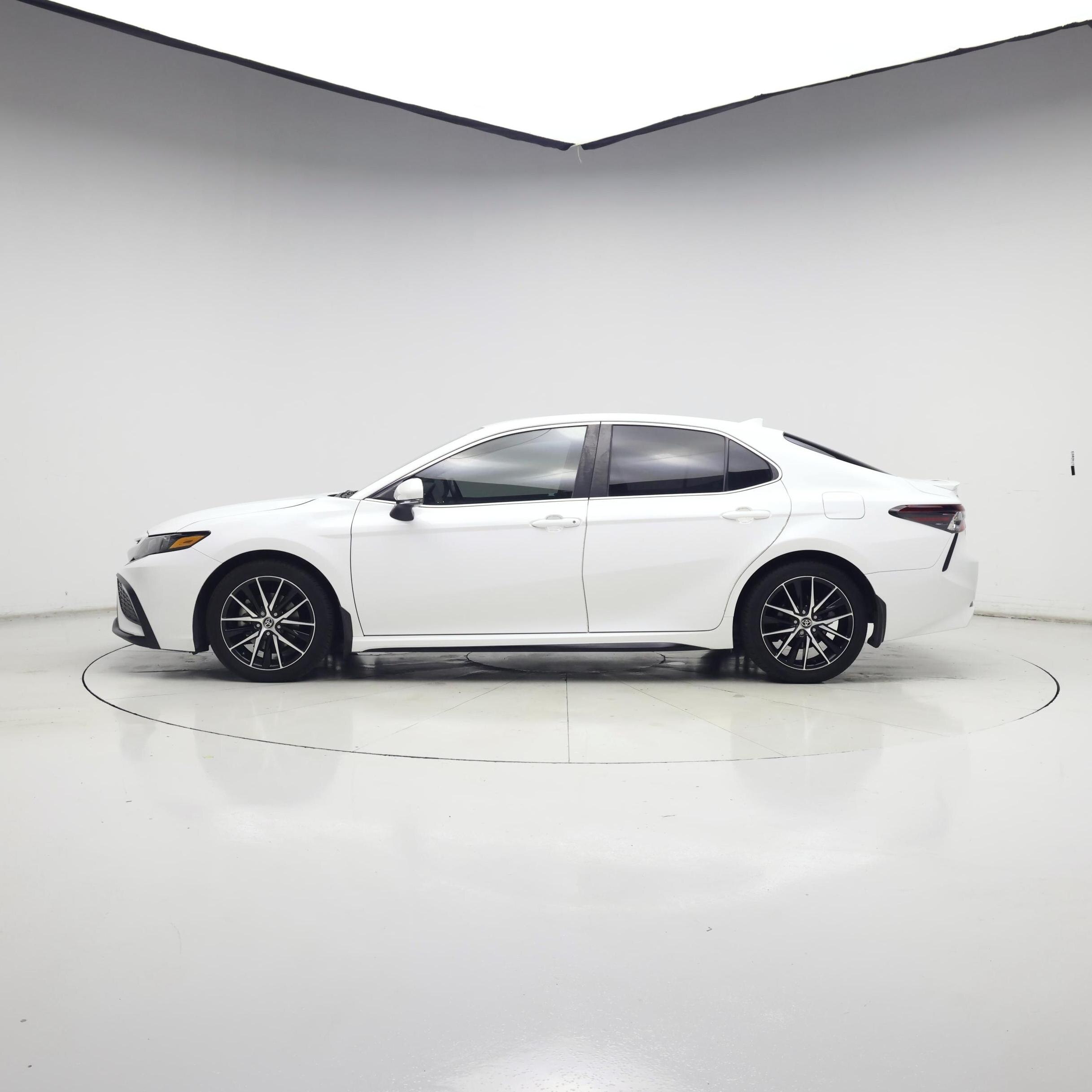 Thumbnail: 2023 Toyota Camry - 3