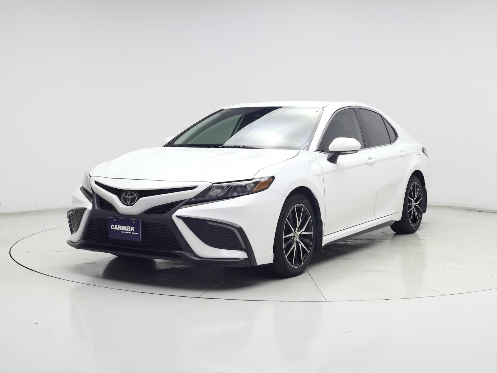 2023 Toyota Camry SE - Photo 5
