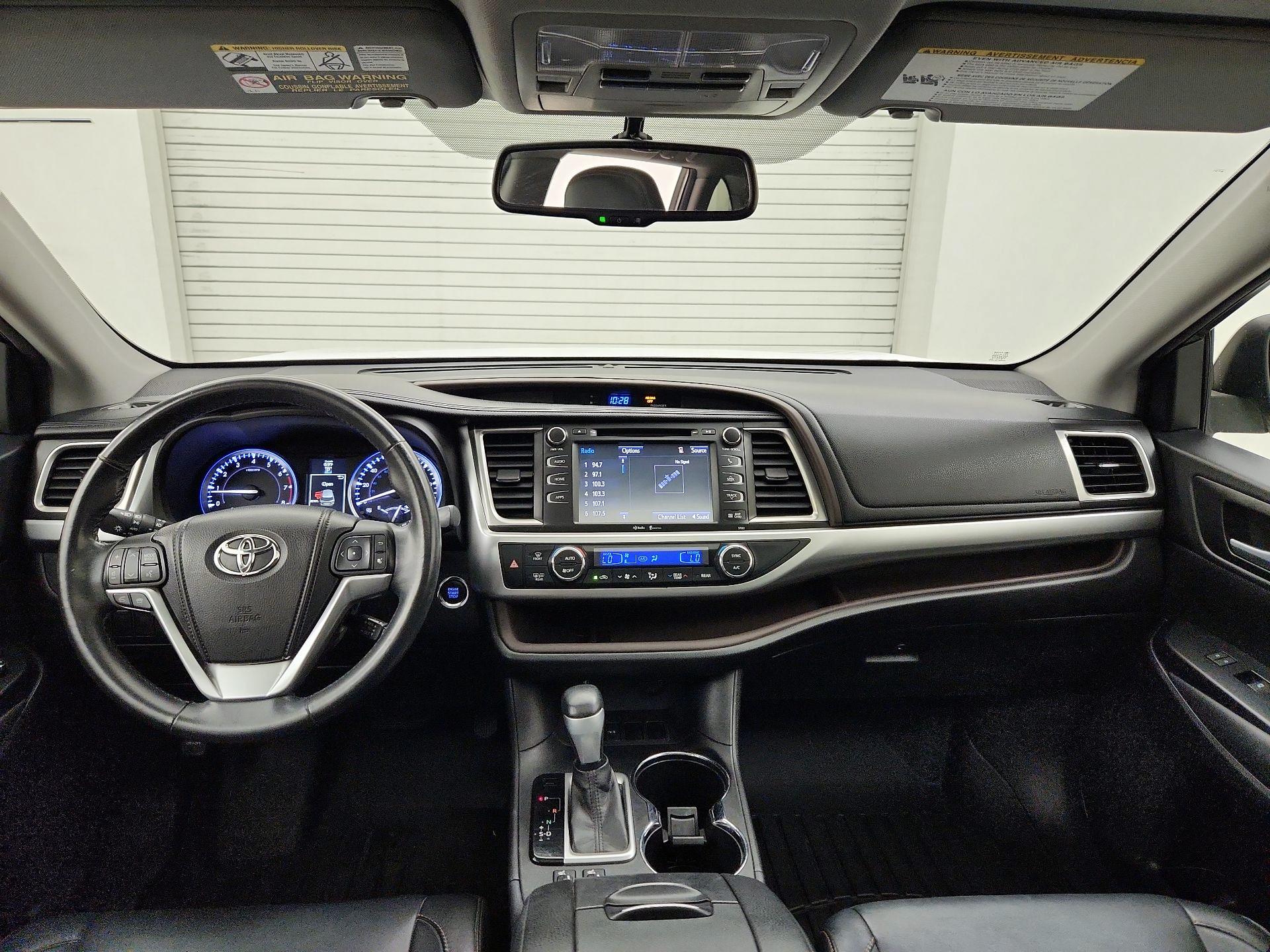 Thumbnail: 2015 Toyota Highlander - 9