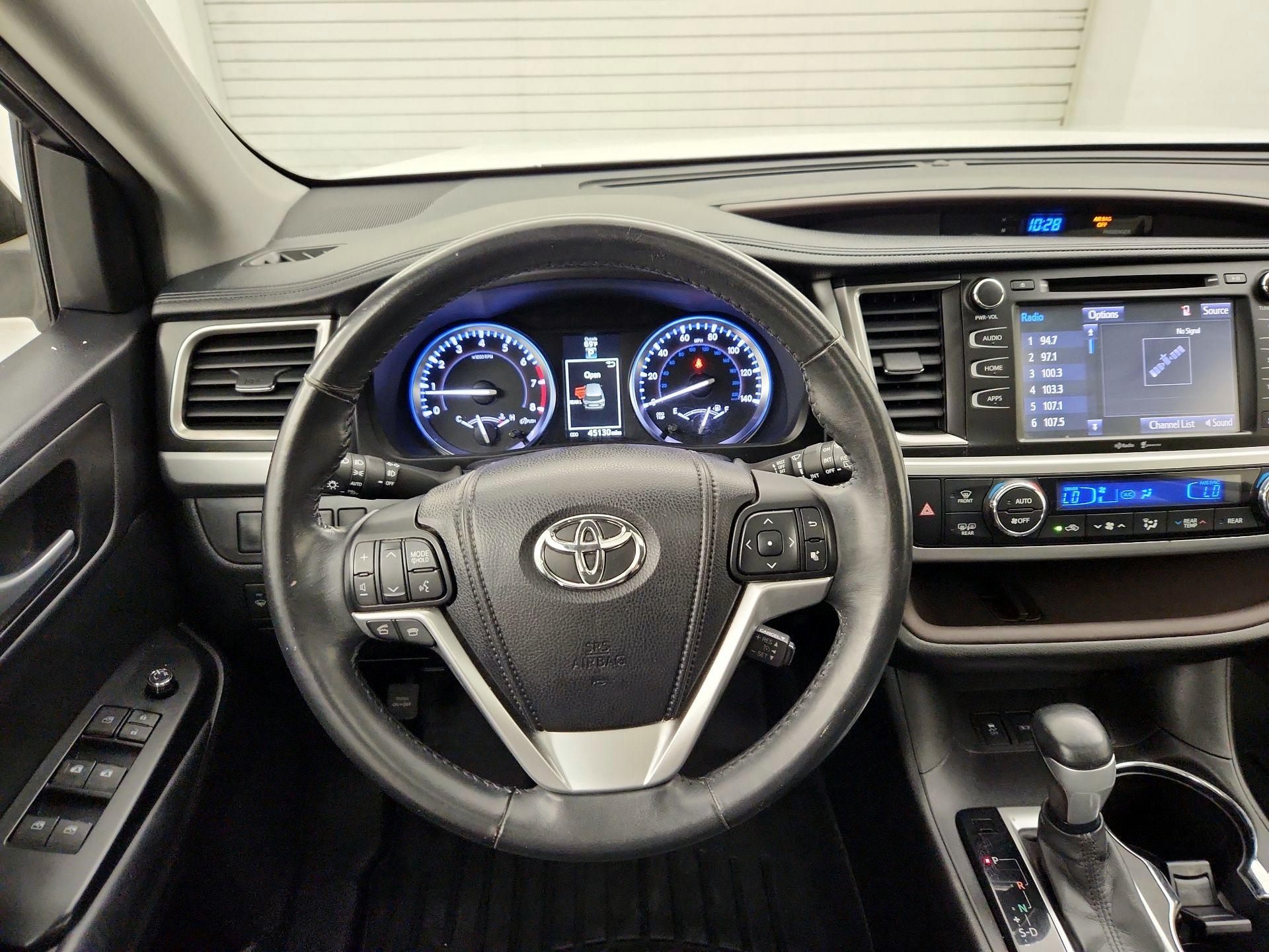 Thumbnail: 2015 Toyota Highlander - 10