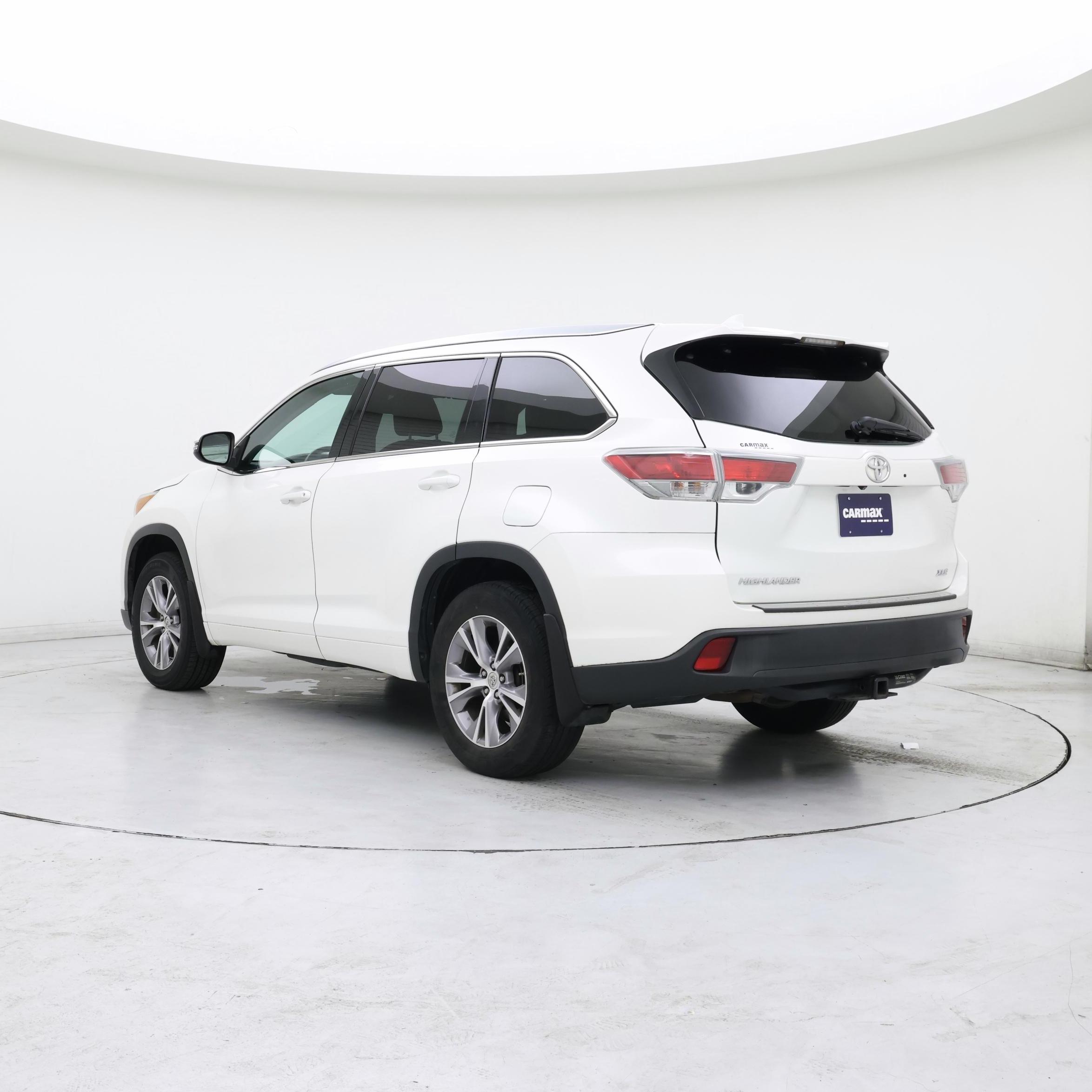 Thumbnail: 2015 Toyota Highlander - 2