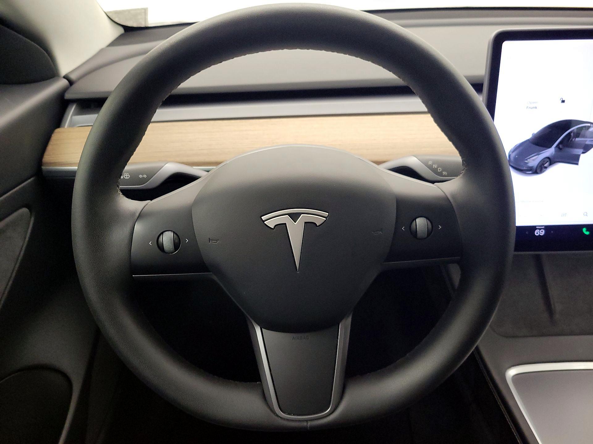Thumbnail: 2021 Tesla Model 3 - 10