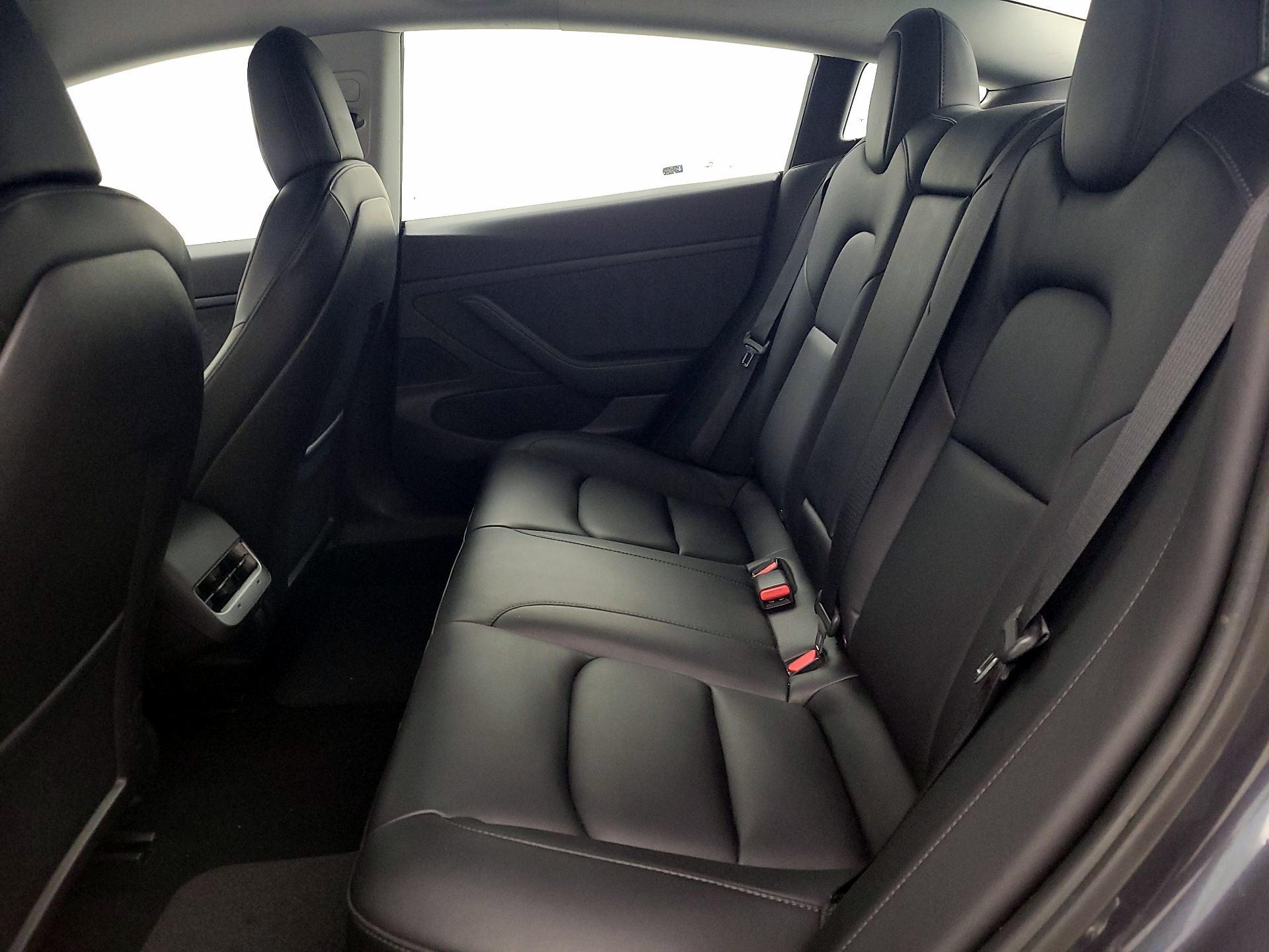 Thumbnail: 2021 Tesla Model 3 - 18