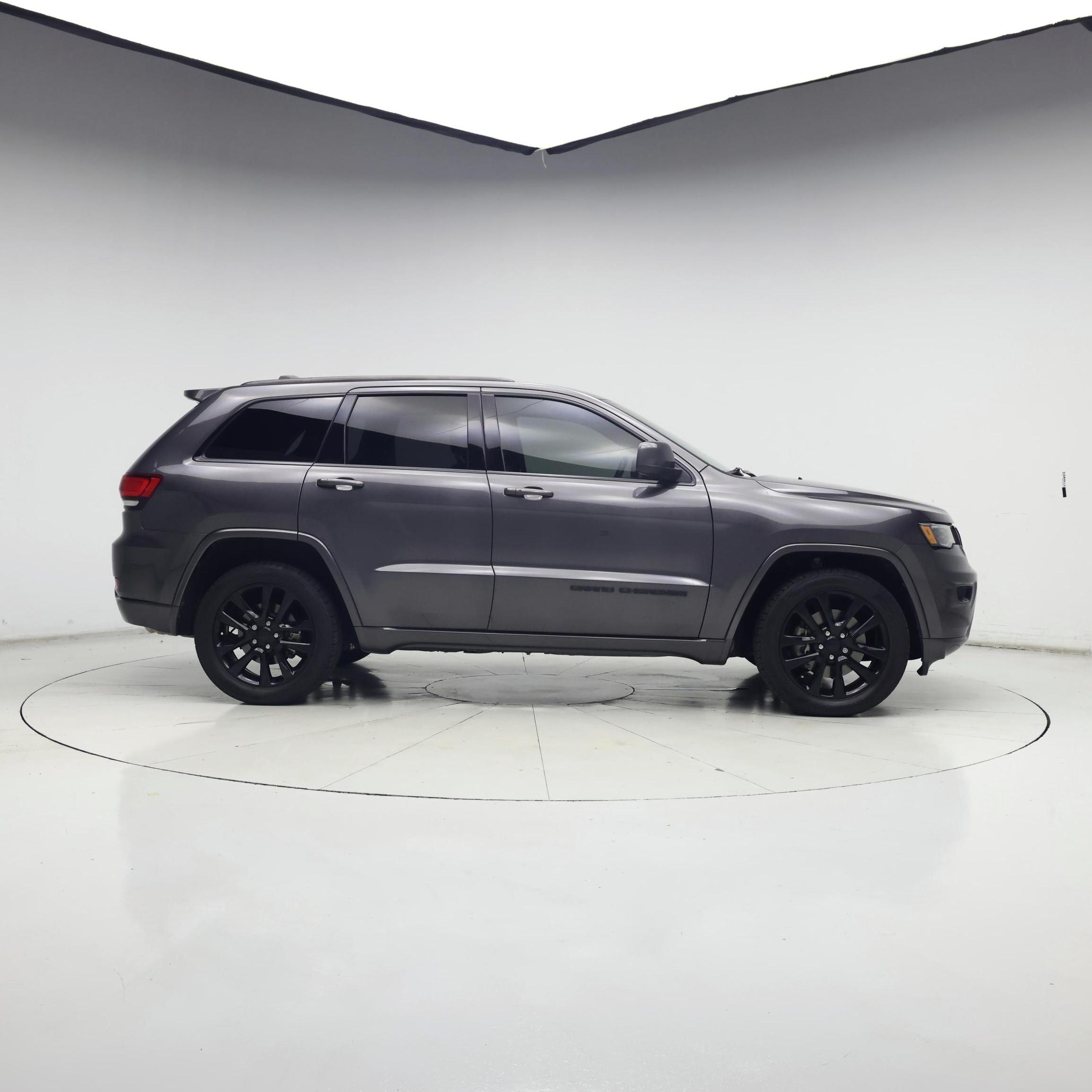 Thumbnail: 2021 Jeep Grand Cherokee - 7
