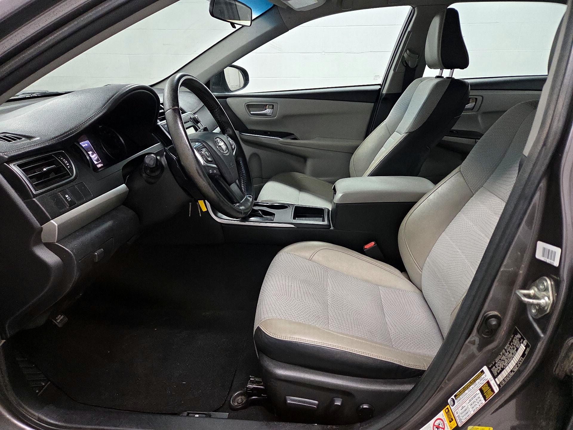 Thumbnail: 2016 Toyota Camry - 9