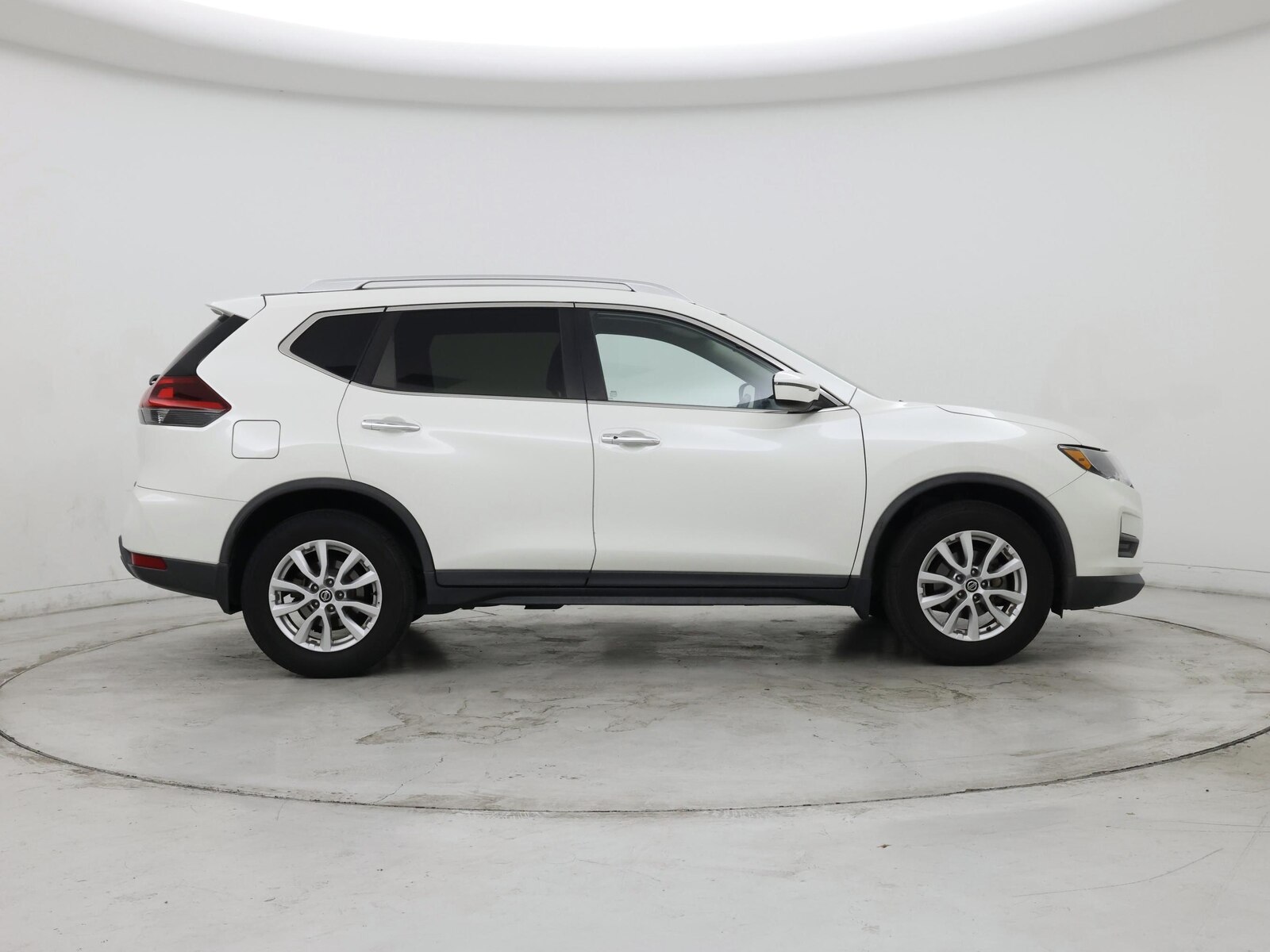 2018 Nissan Rogue SV - Photo 8
