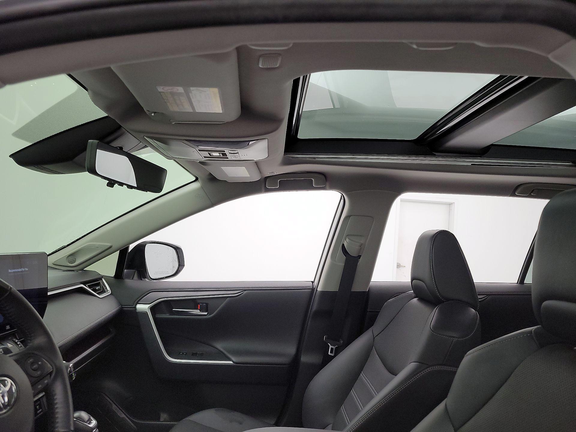 Thumbnail: 2024 Toyota RAV4 - 19