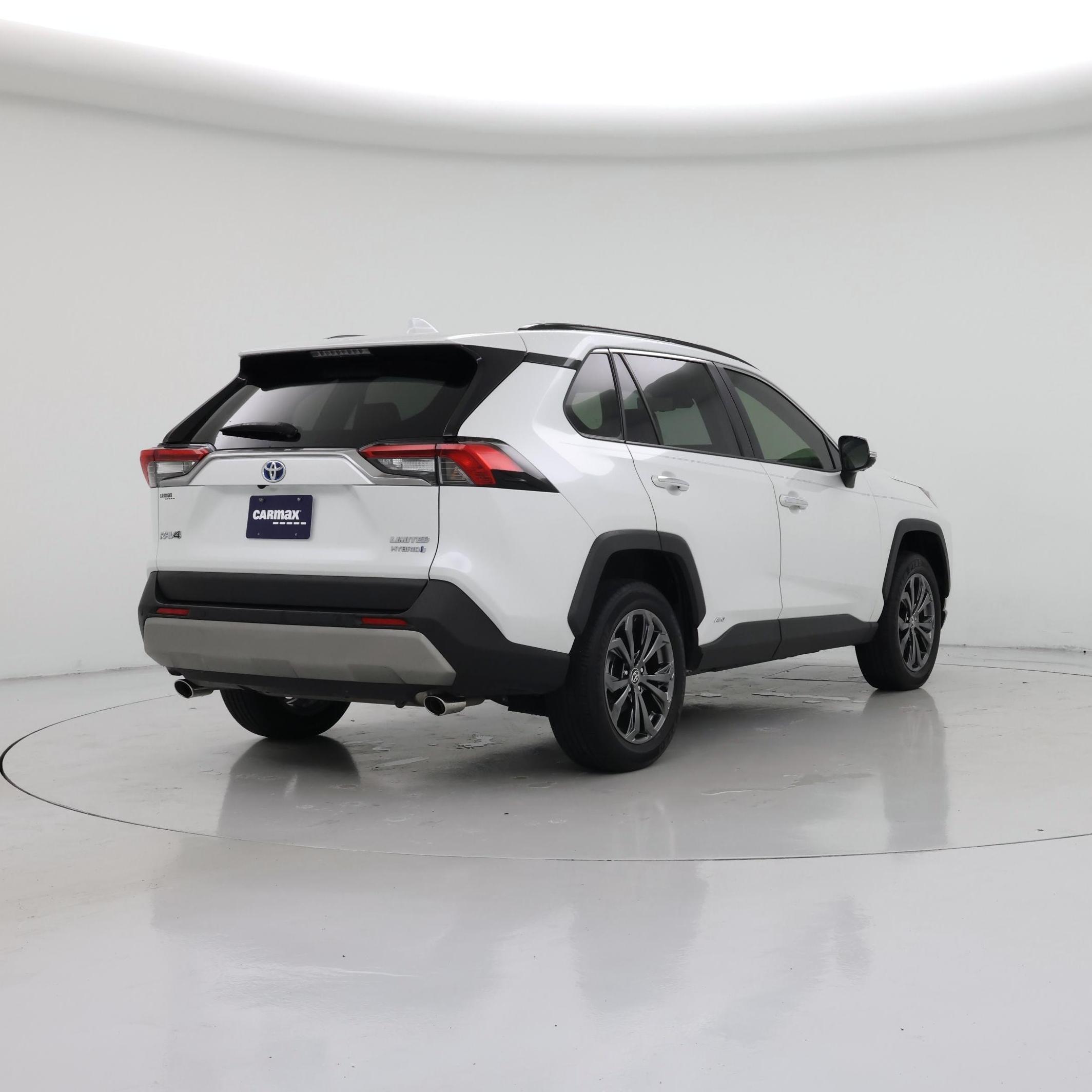 Thumbnail: 2024 Toyota RAV4 - 8