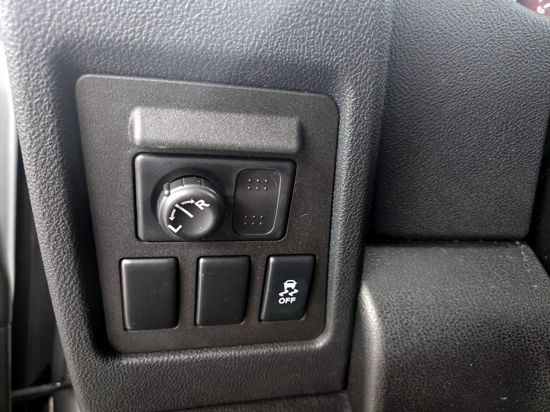 Thumbnail: 2014 Nissan Rogue - 13
